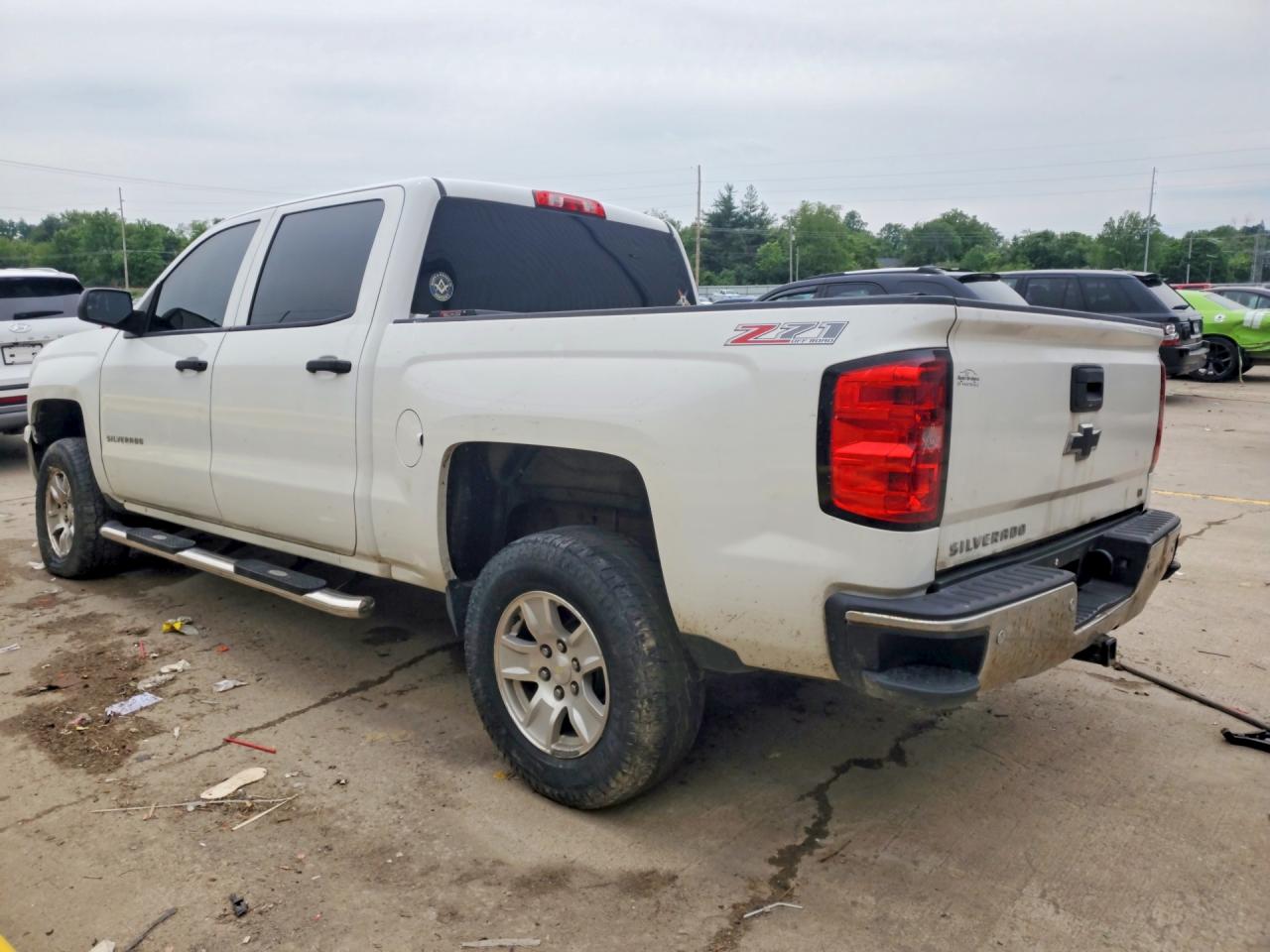 2014 Chevrolet Silverado K1500 Lt White vin: 3GCUKREC4EG400732