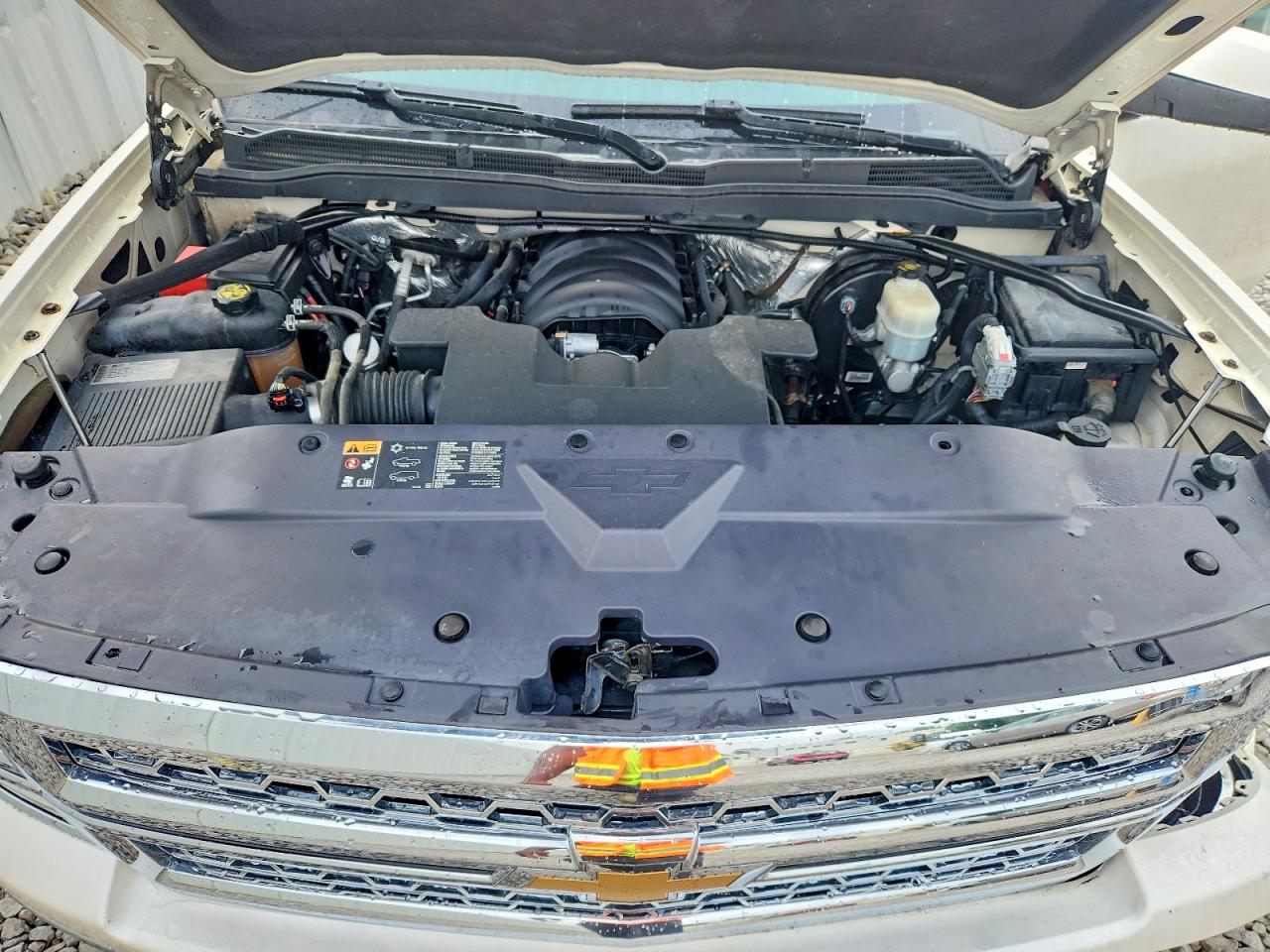 2014 Chevrolet Silverado K1500 Lt White vin: 3GCUKREC4EG560433