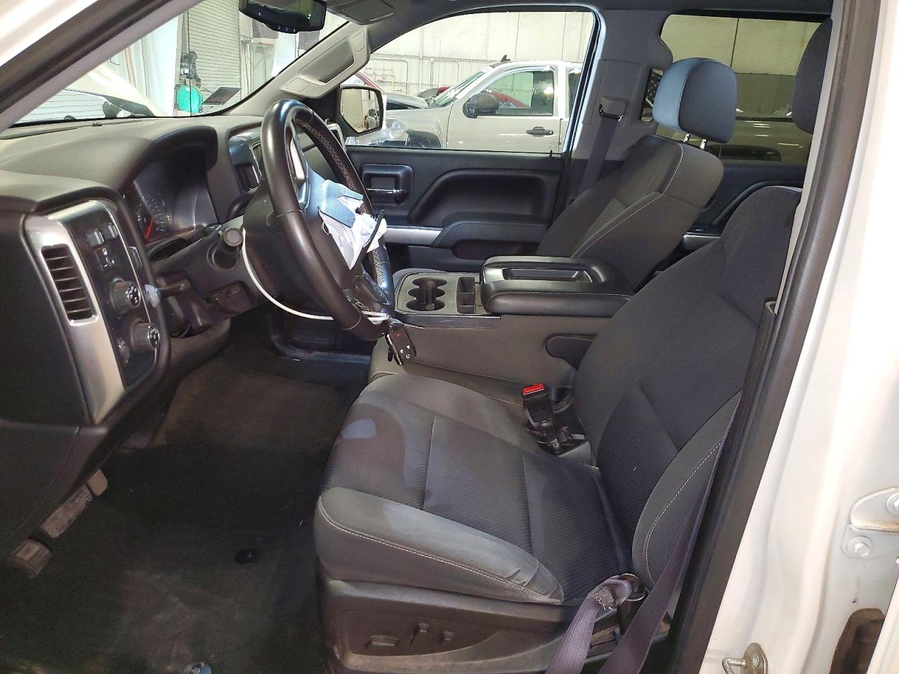2015 Chevrolet Silverado K1500 Lt White vin: 3GCUKREC4FG368334