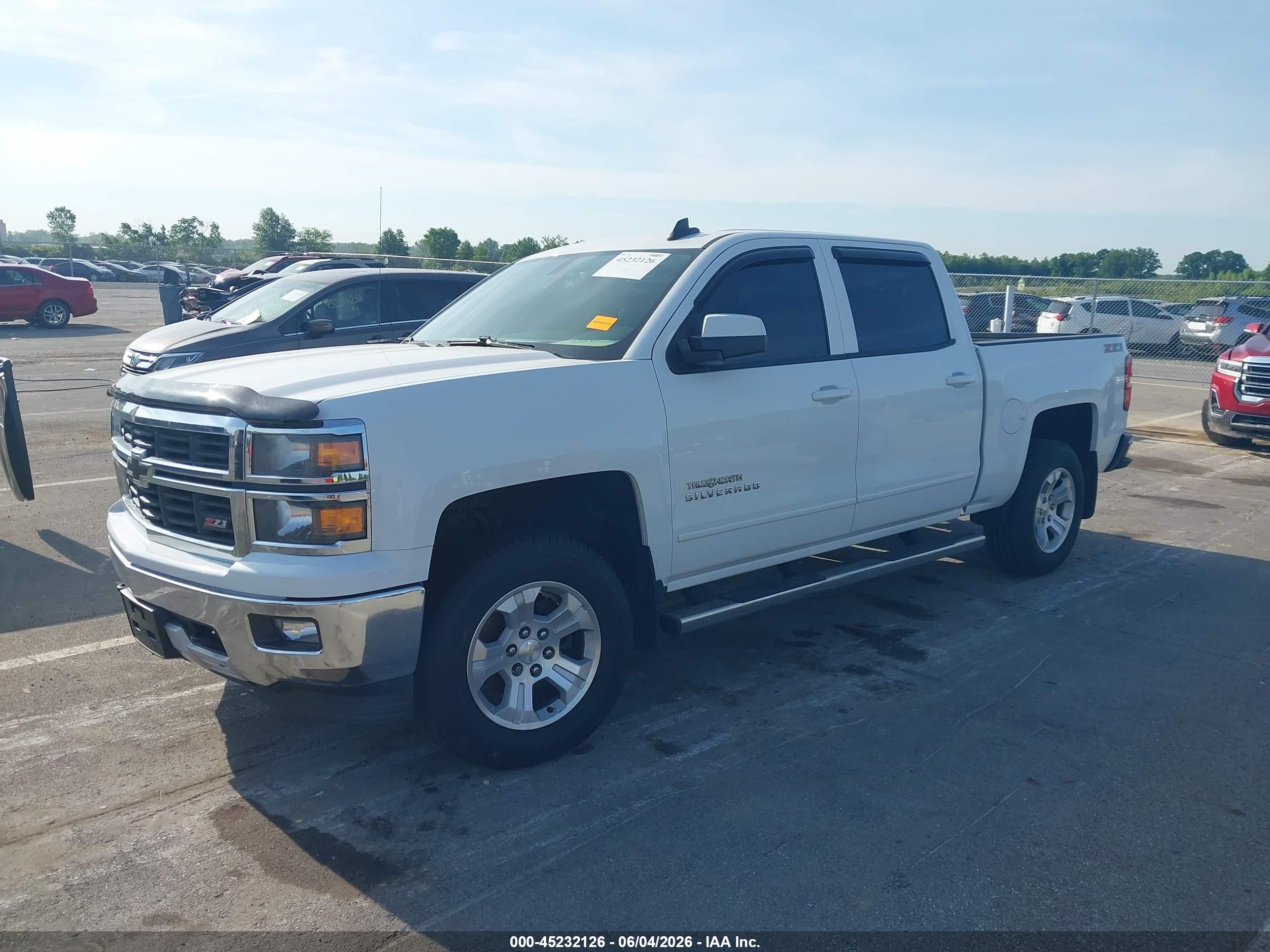 2015 Chevrolet Silverado 1500 1lt/2lt White vin: 3GCUKREC4FG480356
