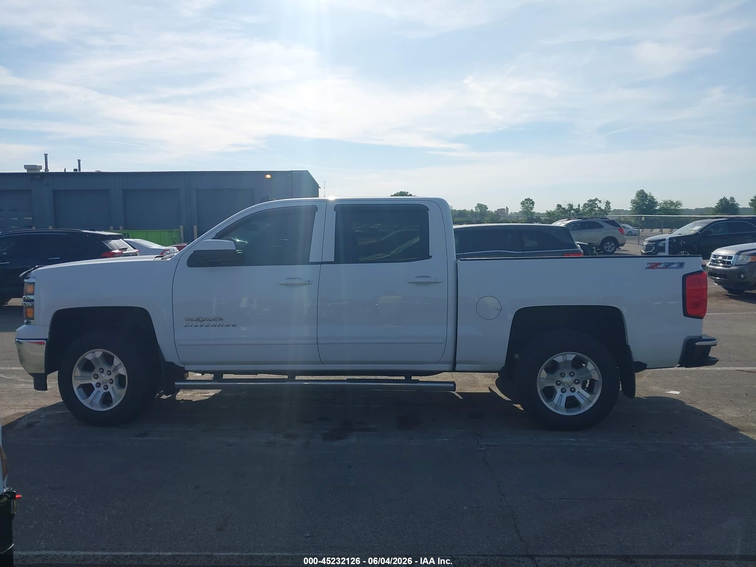 2015 Chevrolet Silverado 1500 1lt/2lt White vin: 3GCUKREC4FG480356