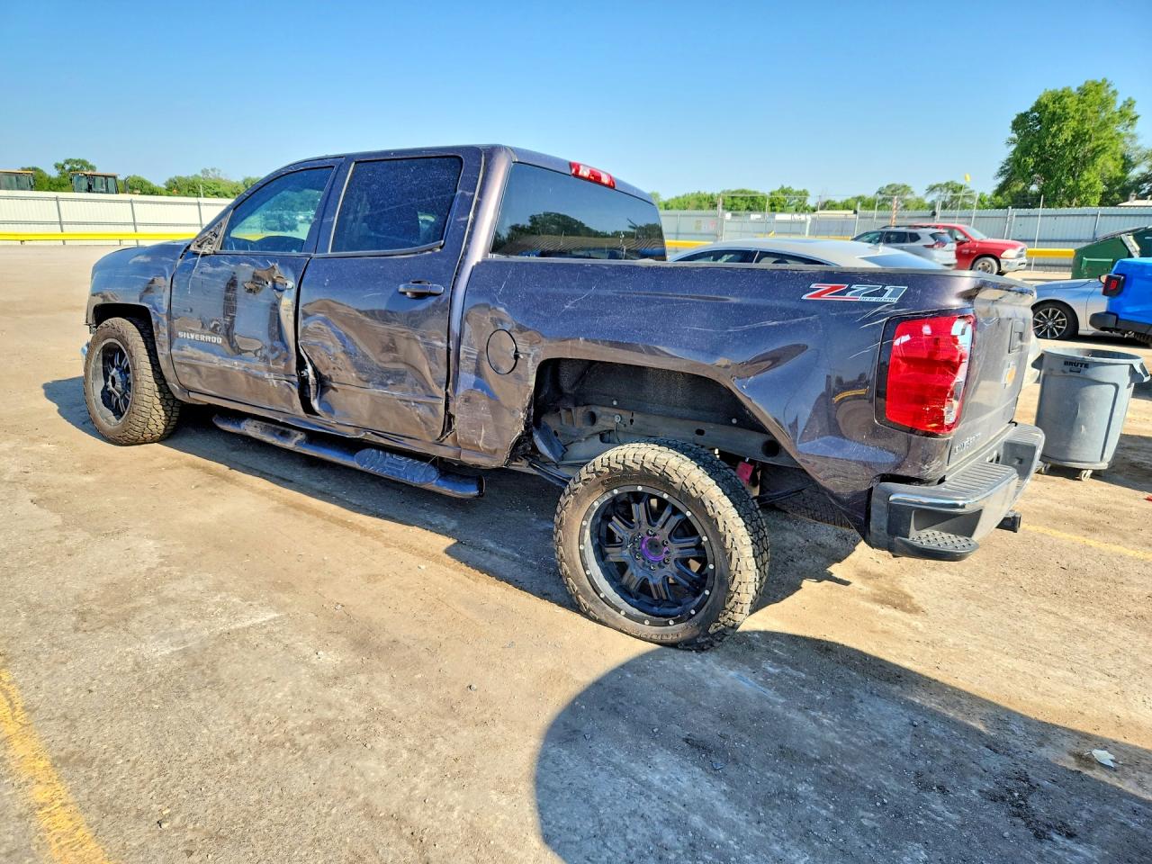 2015 Chevrolet Silverado K1500 Lt Серый vin: 3GCUKREC4FG495603
