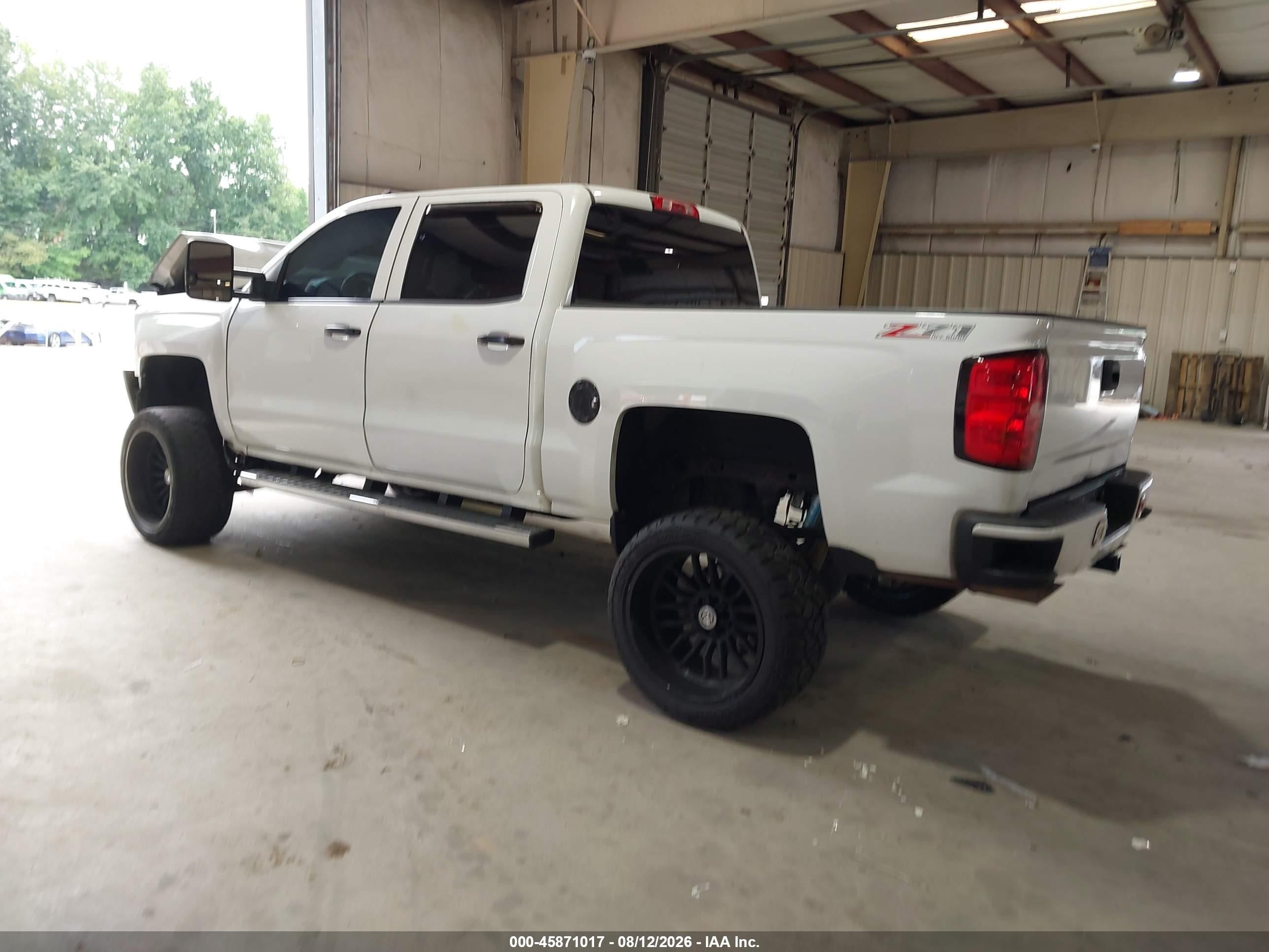 2017 Chevrolet Silverado 1500 Lt White vin: 3GCUKREC4HG218811