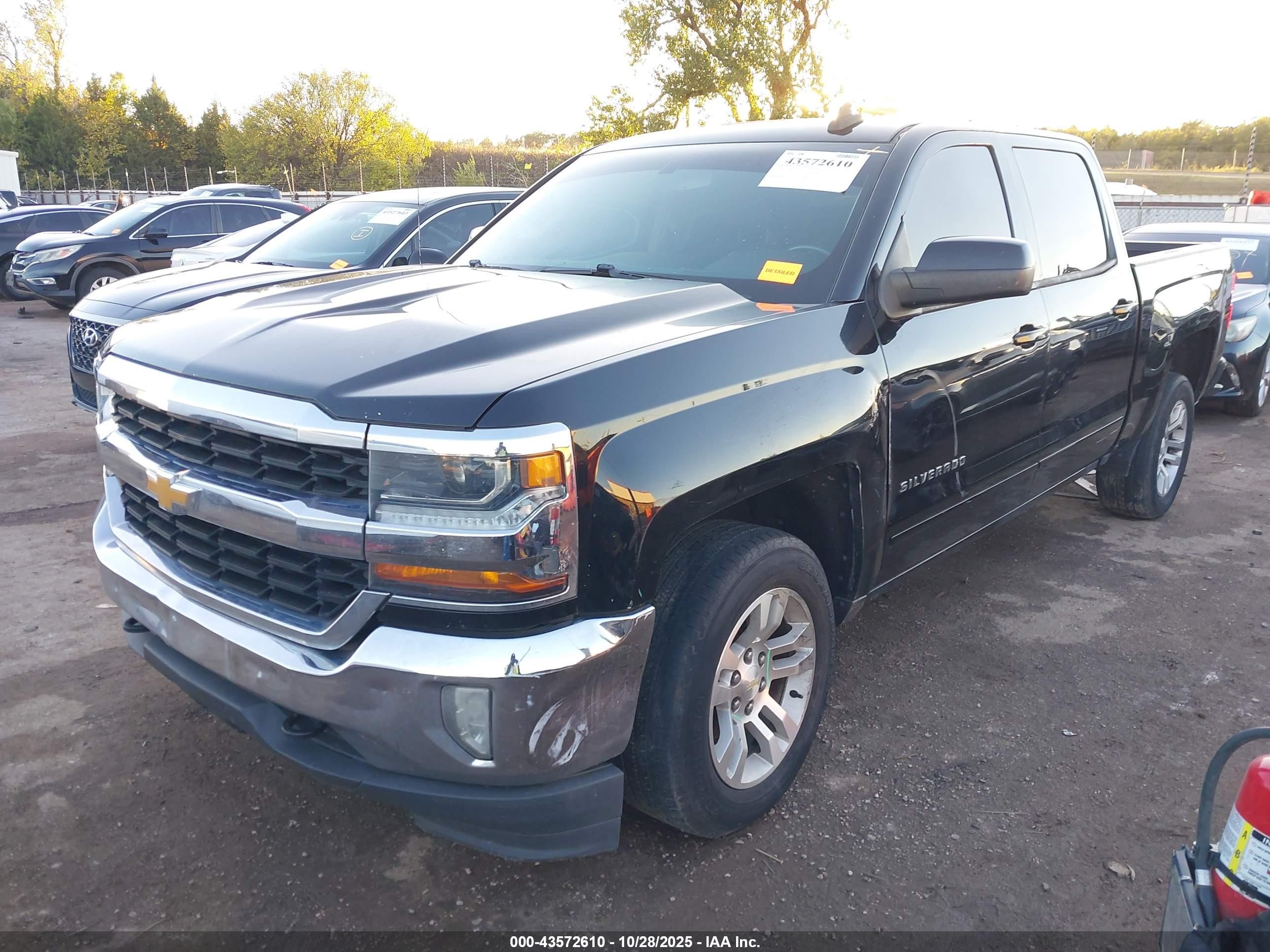 2018 Chevrolet Silverado 1500 1lt Черный vin: 3GCUKREC4JG139032