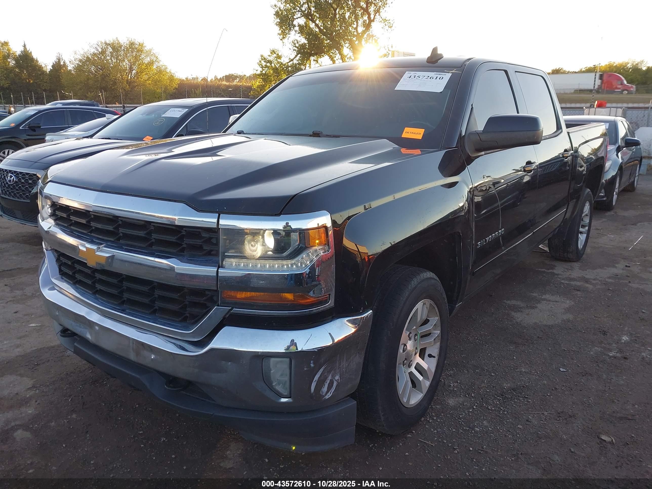 2018 Chevrolet Silverado 1500 1lt Черный vin: 3GCUKREC4JG139032