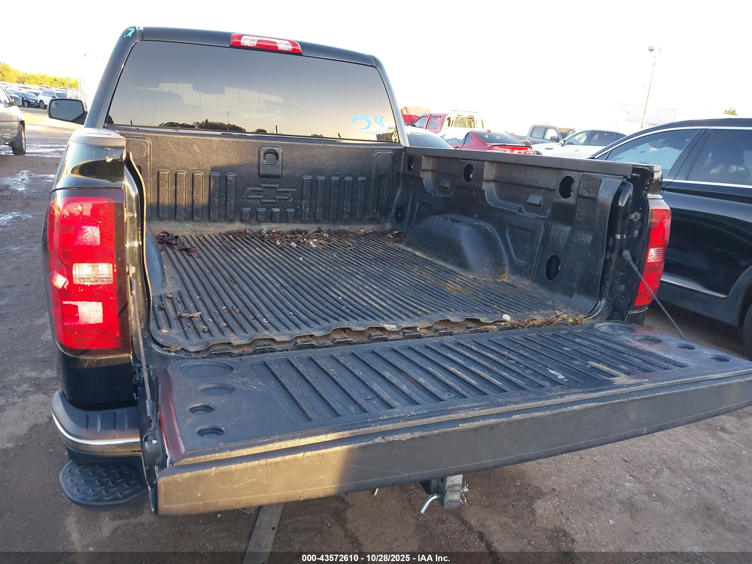 2018 Chevrolet Silverado 1500 1lt Черный vin: 3GCUKREC4JG139032