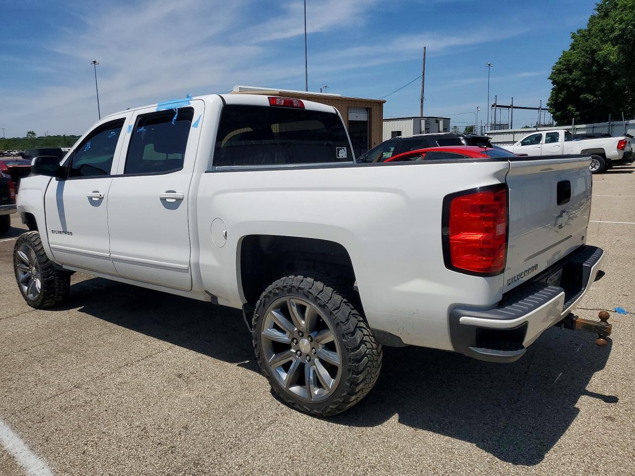 2018 Chevrolet Silverado K1500 Lt Белый vin: 3GCUKREC4JG144747