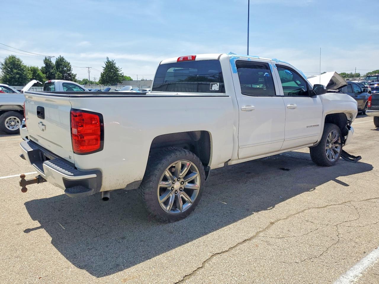 2018 Chevrolet Silverado K1500 Lt Белый vin: 3GCUKREC4JG144747