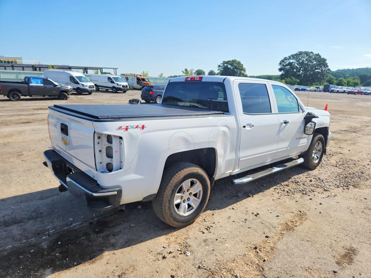 2015 Chevrolet Silverado K1500 Lt White vin: 3GCUKREC5FG237980