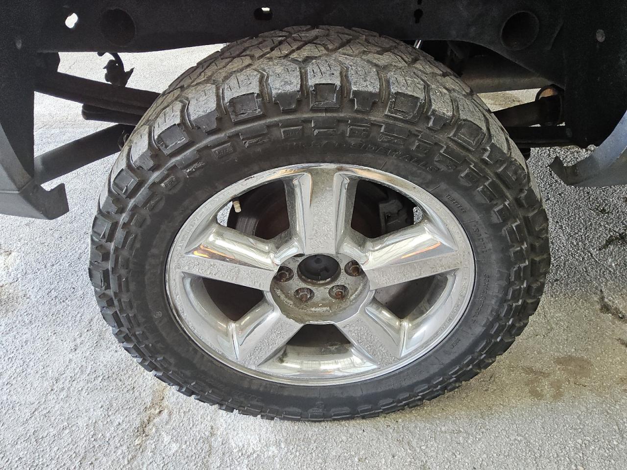 2015 Chevrolet Silverado K1500 Lt Blue vin: 3GCUKREC5FG522100 Damage: Right Rear Wheel, Curb Rash, 7 To 8 Inches