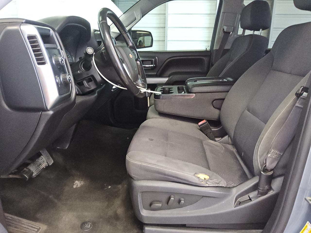2015 Chevrolet Silverado K1500 Lt Blue vin: 3GCUKREC5FG522100 Damage: Left Front Carpet, Worn, Replacement Required
