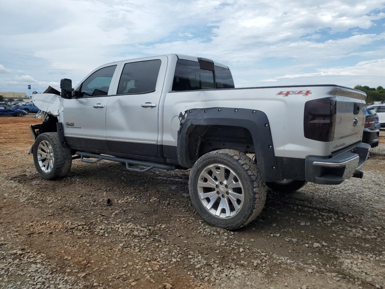 2016 Chevrolet Silverado K1500 Lt   Silver vin: 3GCUKREC5GG171657