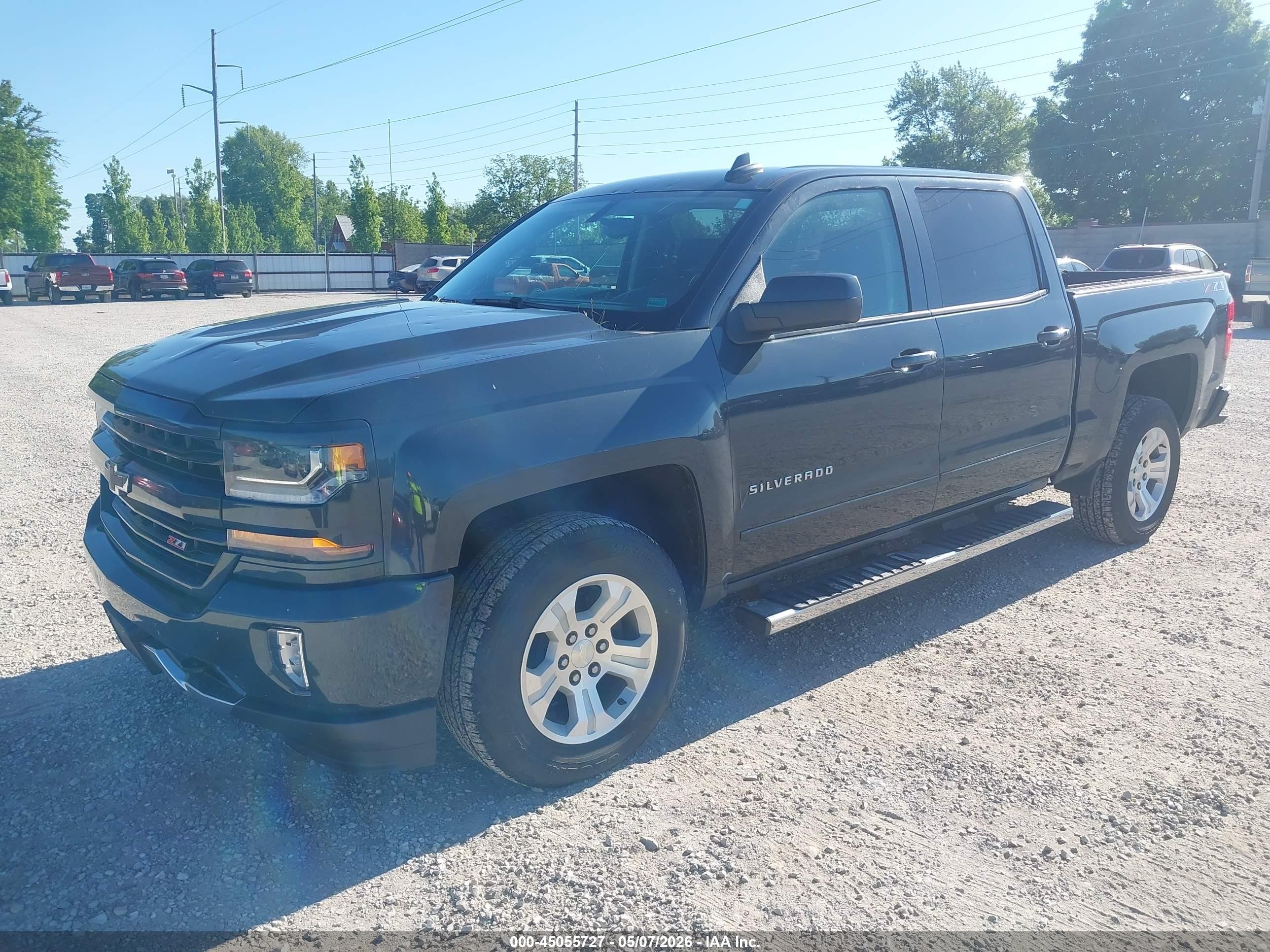 2018 Chevrolet Silverado 1500 2lt Синий vin: 3GCUKREC5JG196940