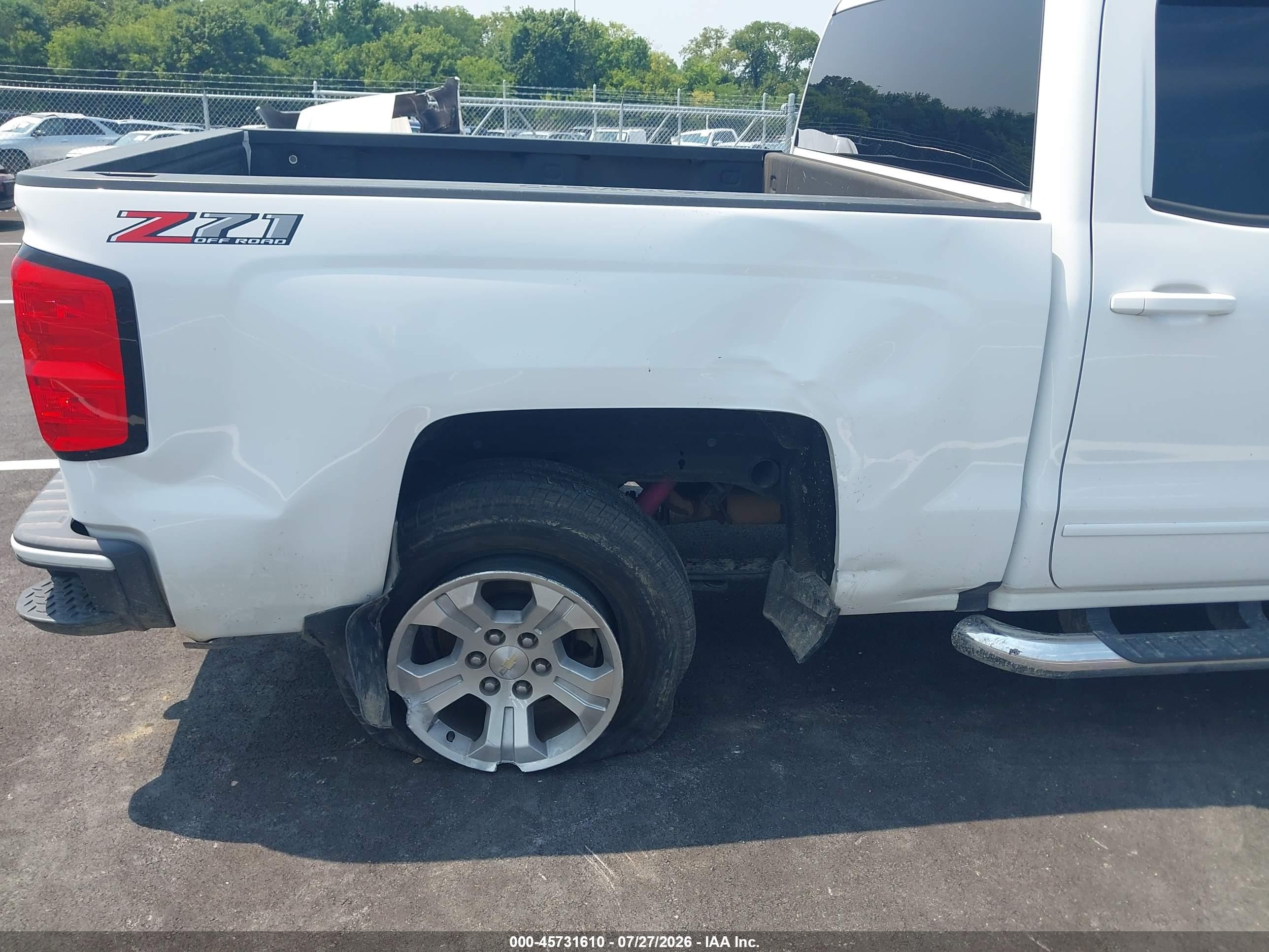 2018 Chevrolet Silverado 1500 2lt White vin: 3GCUKREC5JG563108