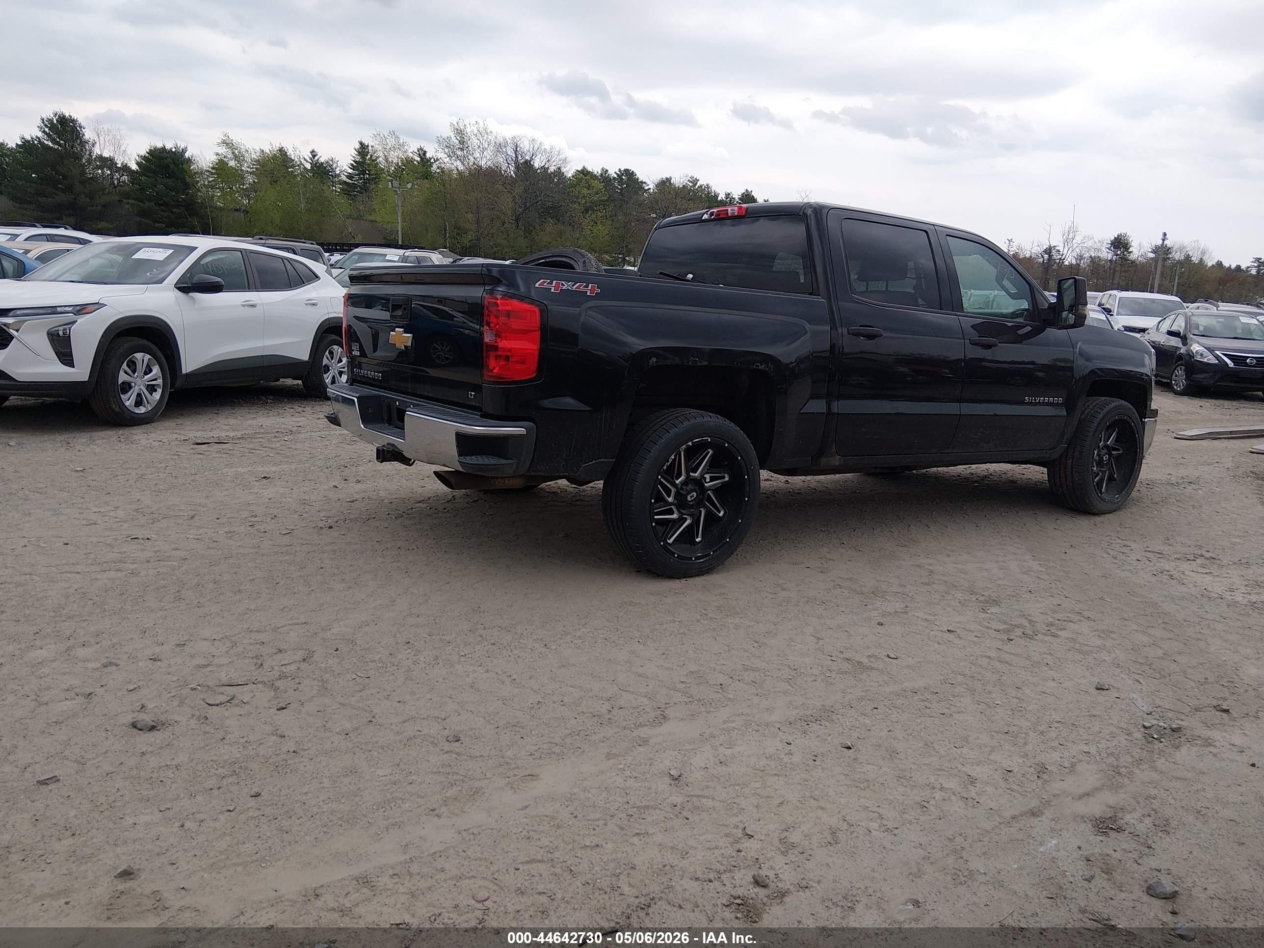 2014 Chevrolet Silverado 1500 1lt Black vin: 3GCUKREC6EG232754