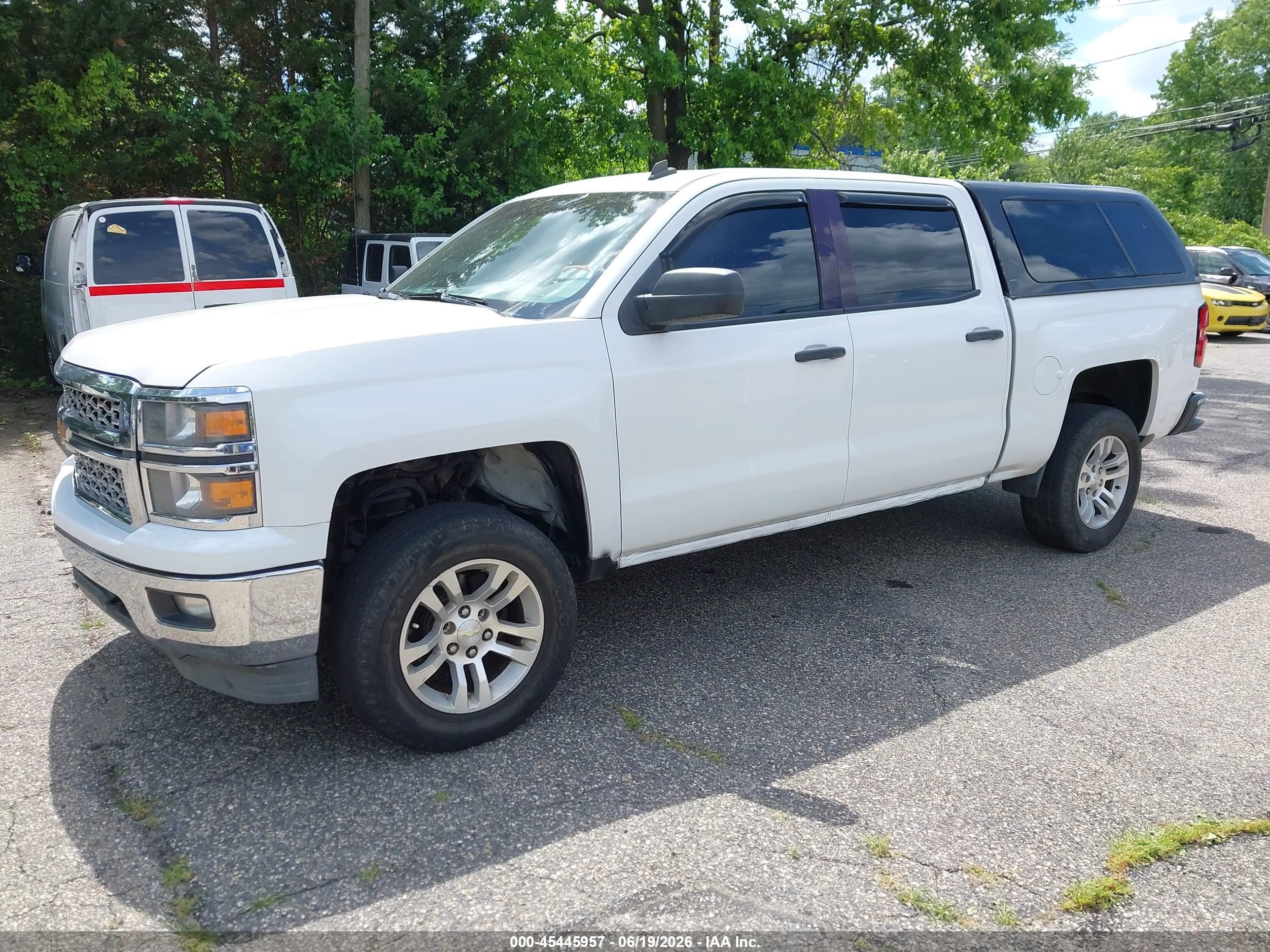 2014 Chevrolet Silverado 1500 Lt White vin: 3GCUKREC6EG291657