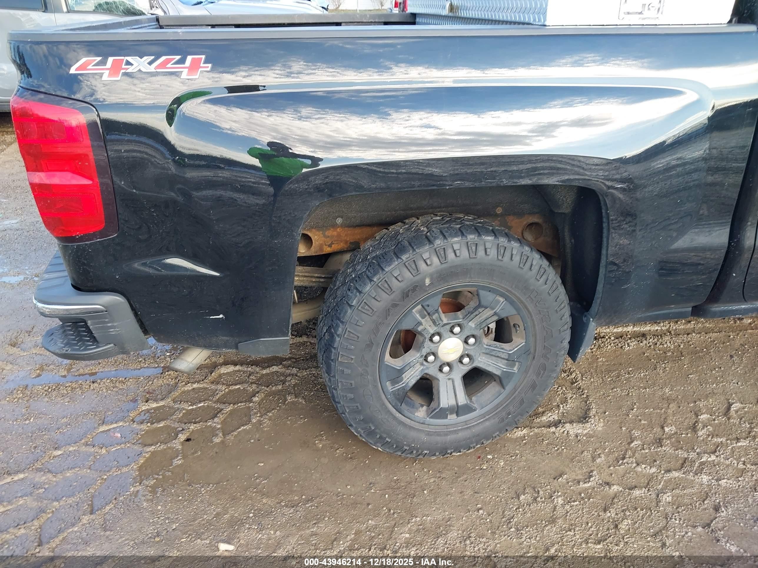 2014 Chevrolet Silverado 1500 1lt/2lt Black vin: 3GCUKREC6EG408783