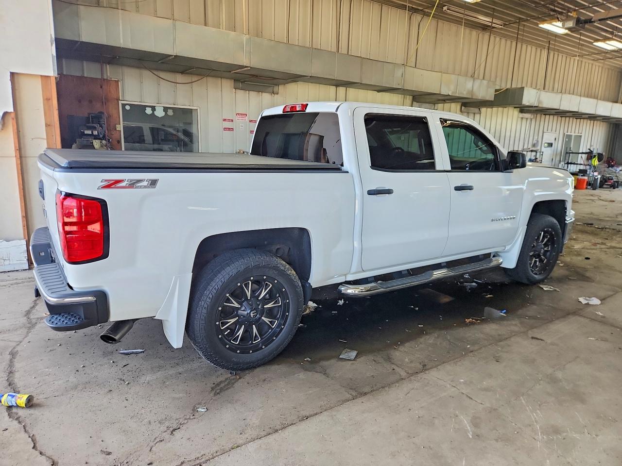 2014 Chevrolet 1500 White vin: 3GCUKREC6EG449897