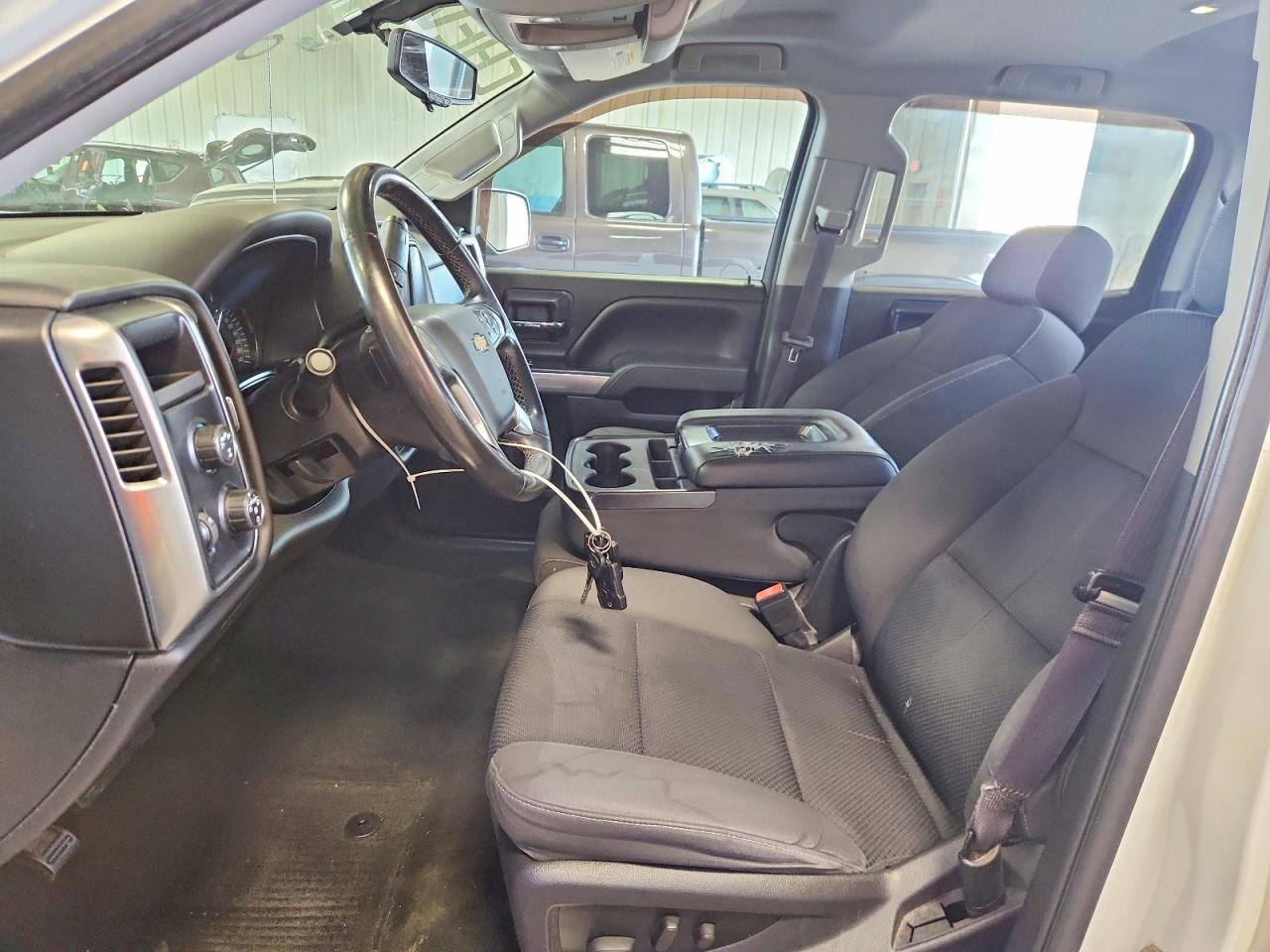2014 Chevrolet 1500 White vin: 3GCUKREC6EG449897