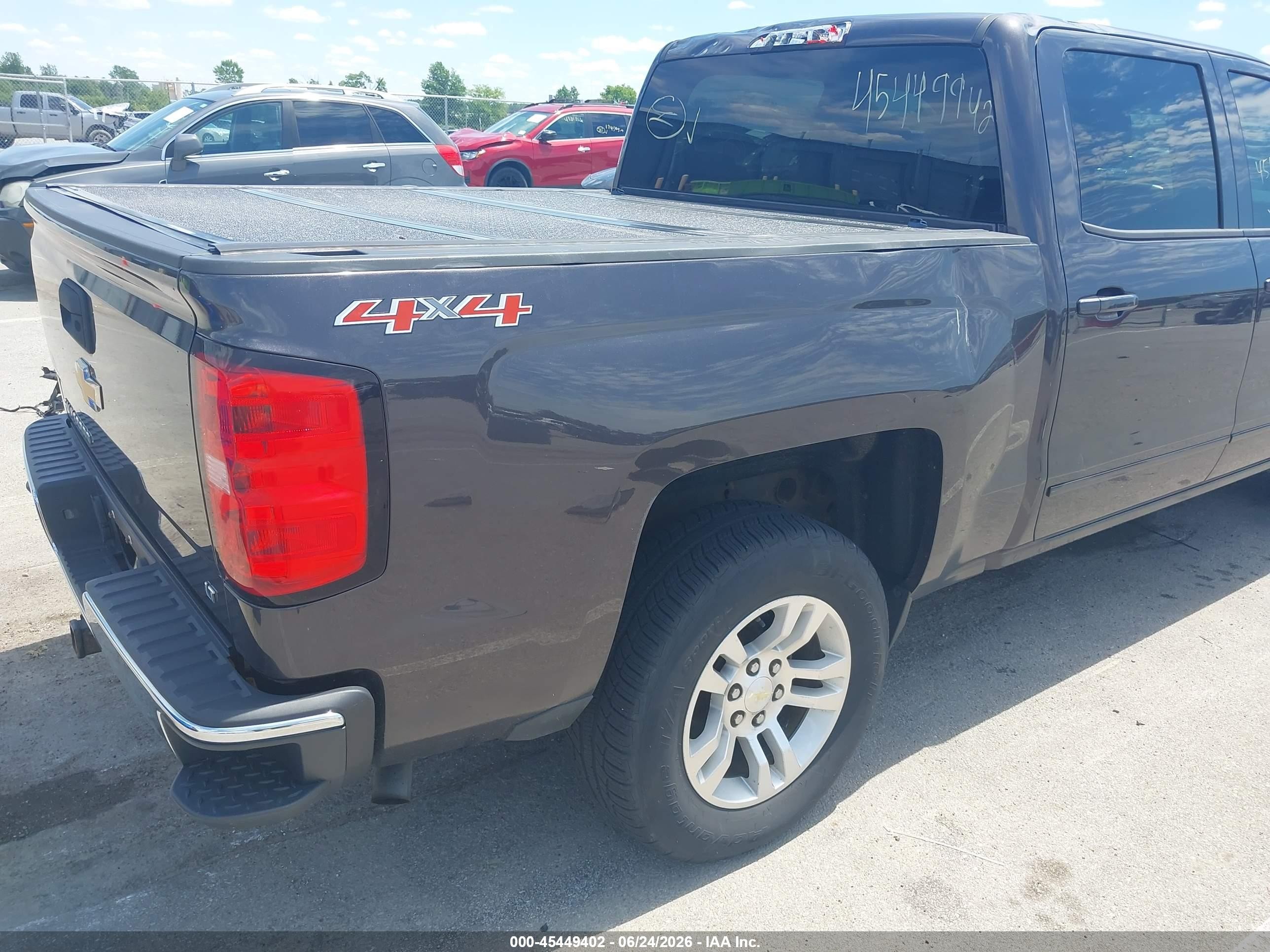 2015 Chevrolet Silverado 1500 Lt Gray vin: 3GCUKREC6FG145079