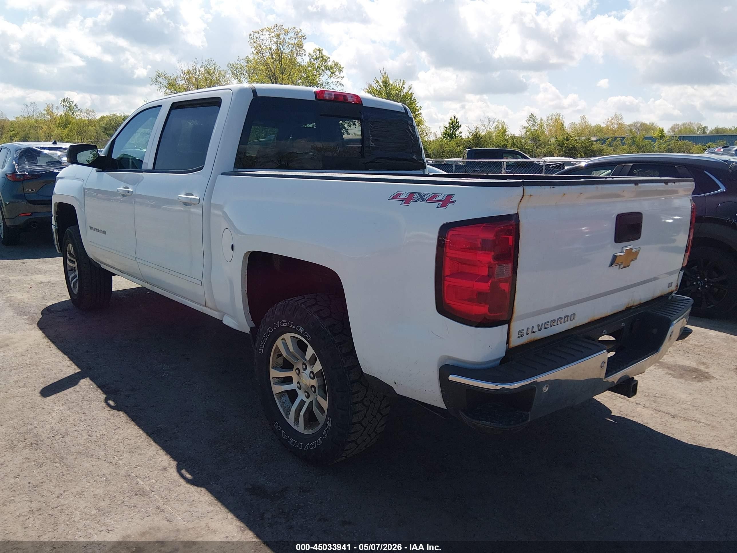 2015 Chevrolet Silverado 1500 1lt Белый vin: 3GCUKREC6FG469407