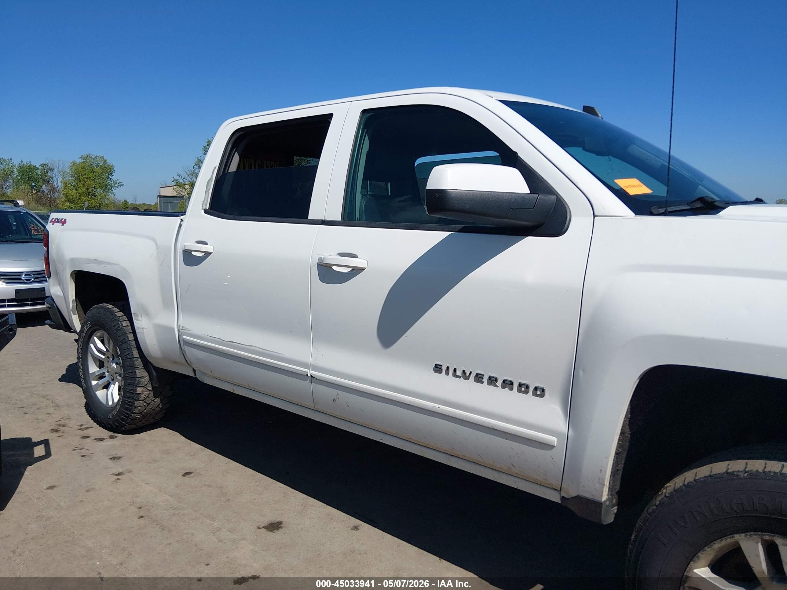 2015 Chevrolet Silverado 1500 1lt Белый vin: 3GCUKREC6FG469407