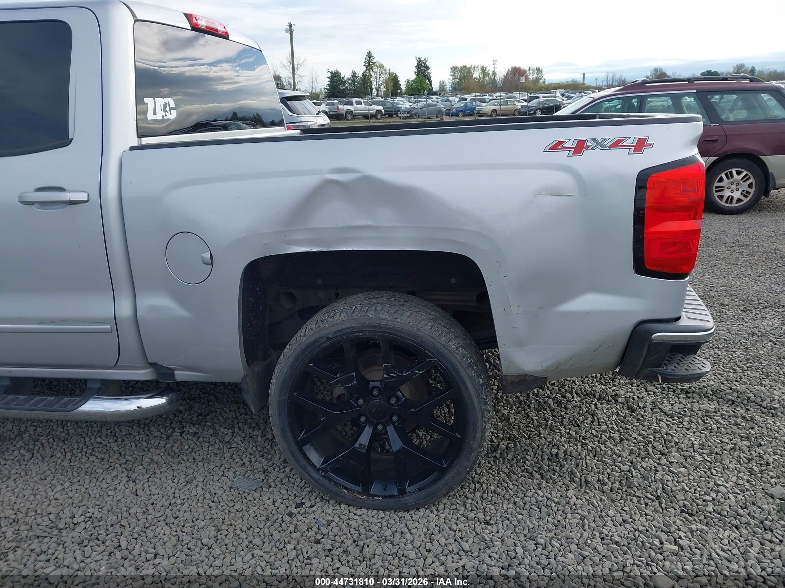 2016 Chevrolet Silverado 1500 1lt Серебряный vin: 3GCUKREC6GG309027