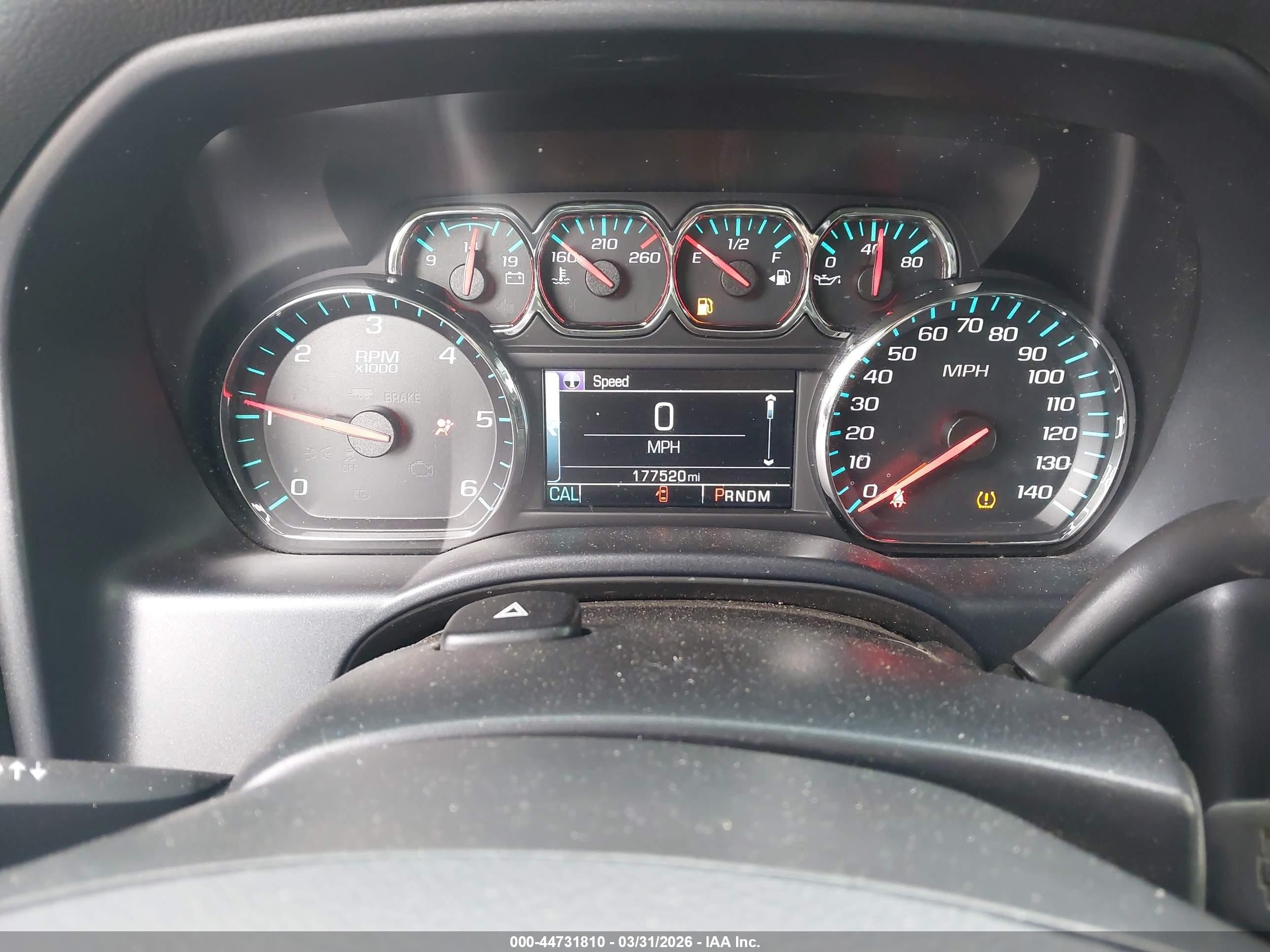 2016 Chevrolet Silverado 1500 1lt Серебряный vin: 3GCUKREC6GG309027