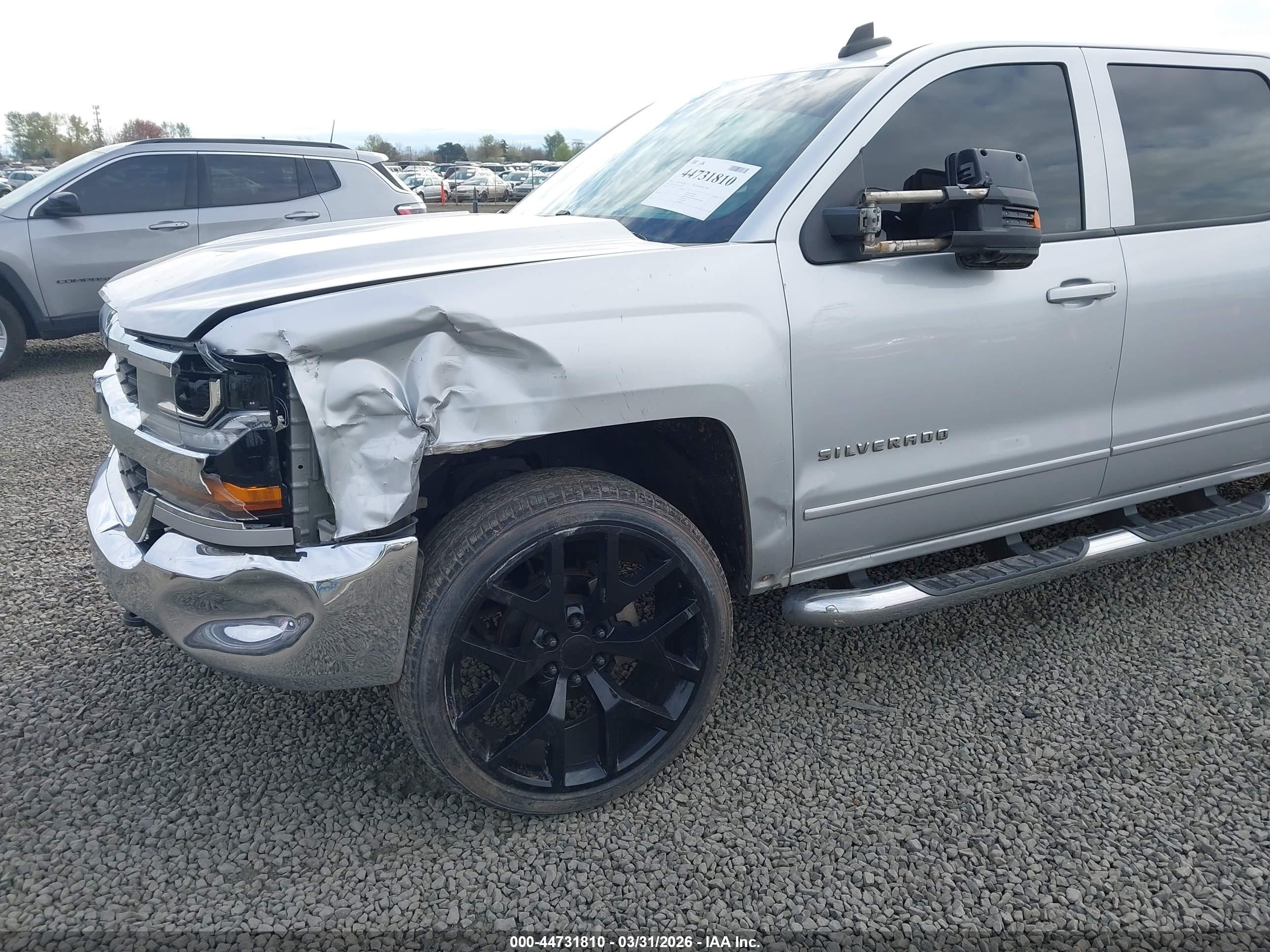 2016 Chevrolet Silverado 1500 1lt Серебряный vin: 3GCUKREC6GG309027