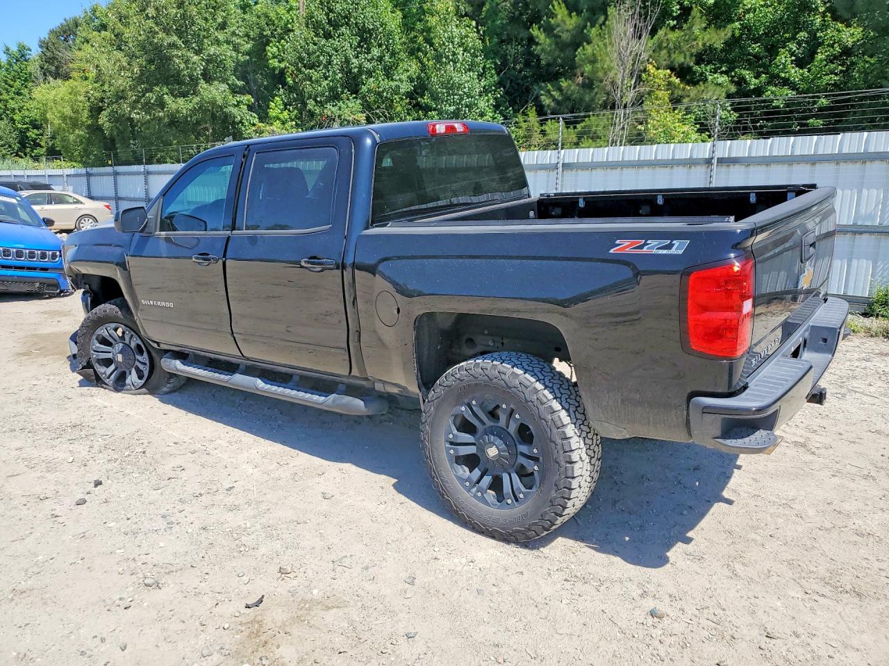 2017 Chevrolet Silverado K1500 Lt Black vin: 3GCUKREC6HG459544