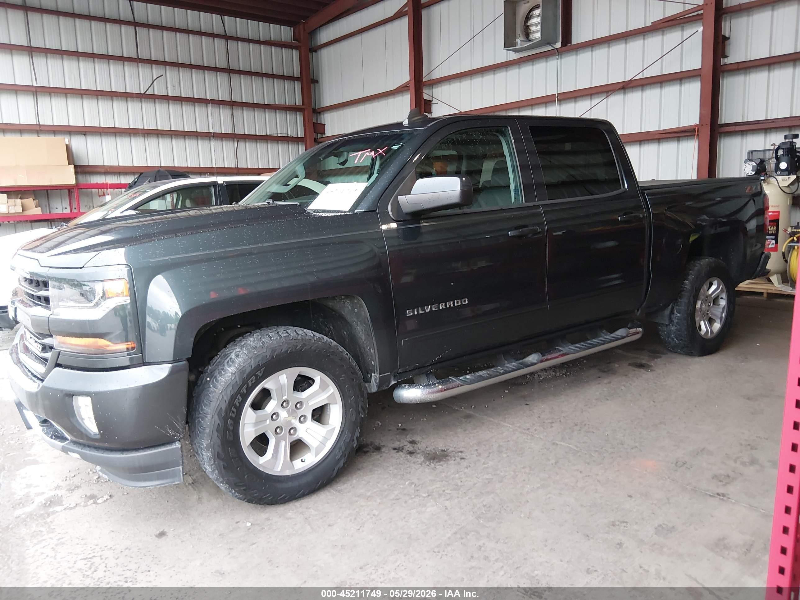 2018 Chevrolet Silverado 1500 2lt Серый vin: 3GCUKREC6JG212076