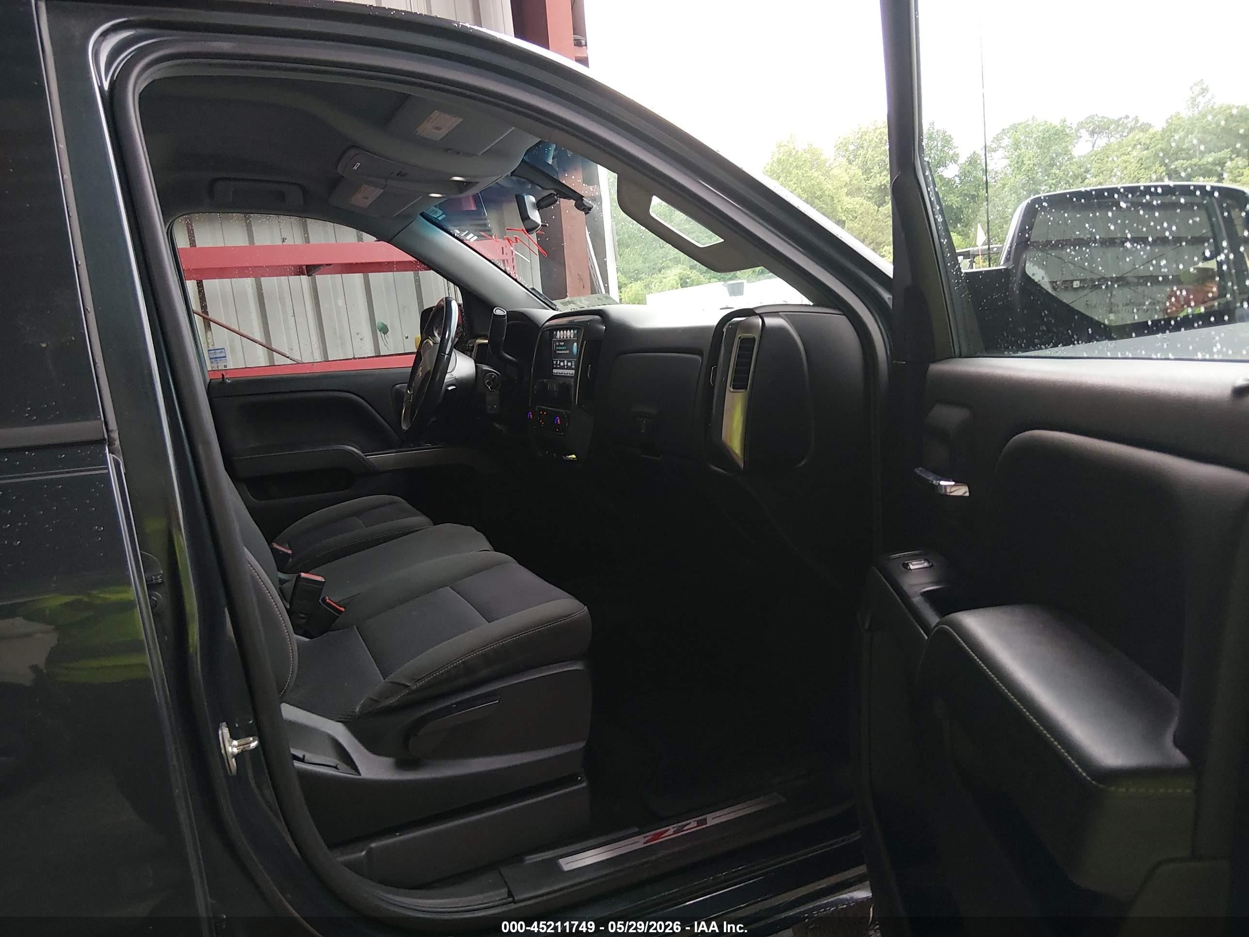 2018 Chevrolet Silverado 1500 2lt Серый vin: 3GCUKREC6JG212076