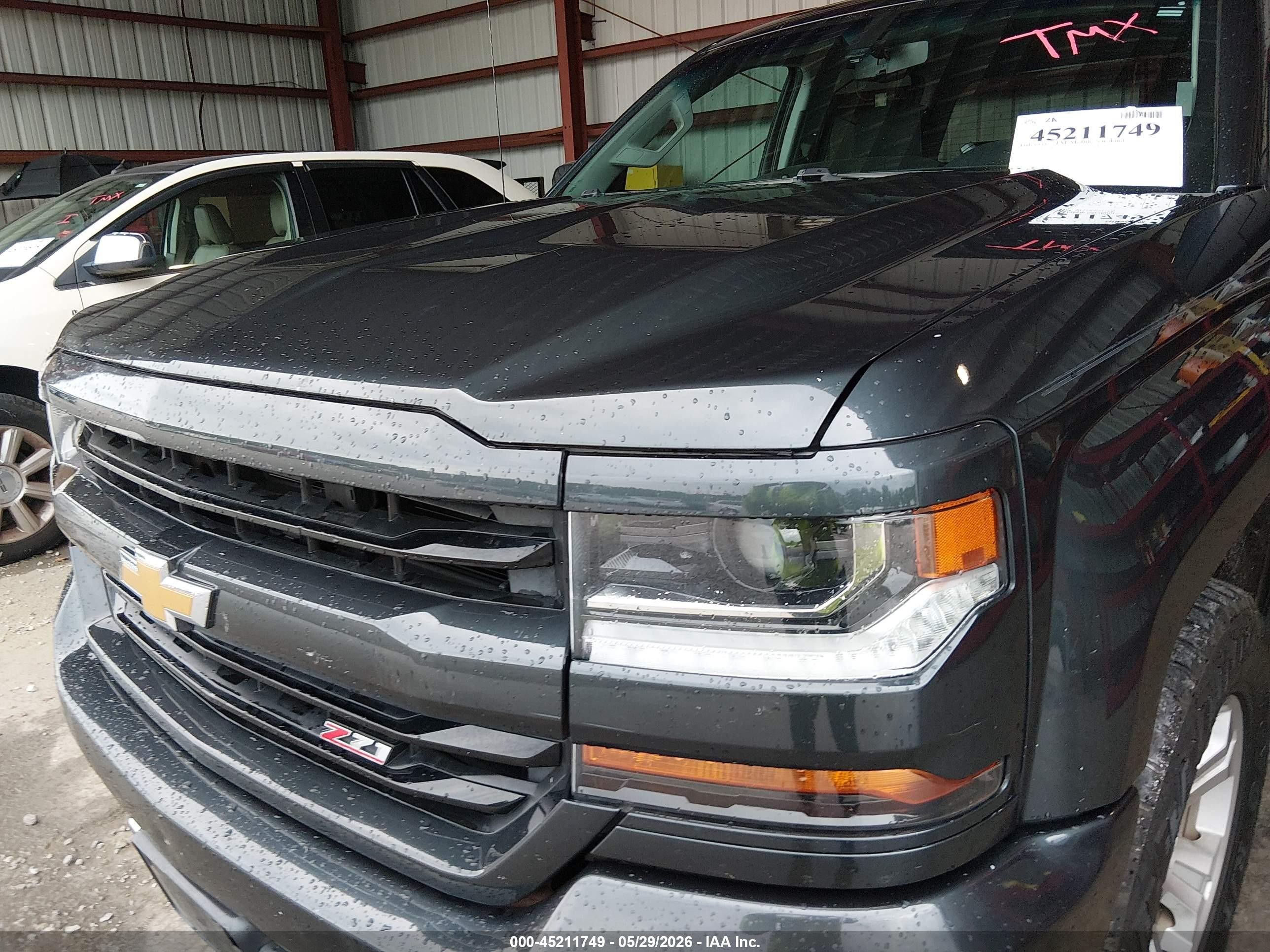 2018 Chevrolet Silverado 1500 2lt Серый vin: 3GCUKREC6JG212076