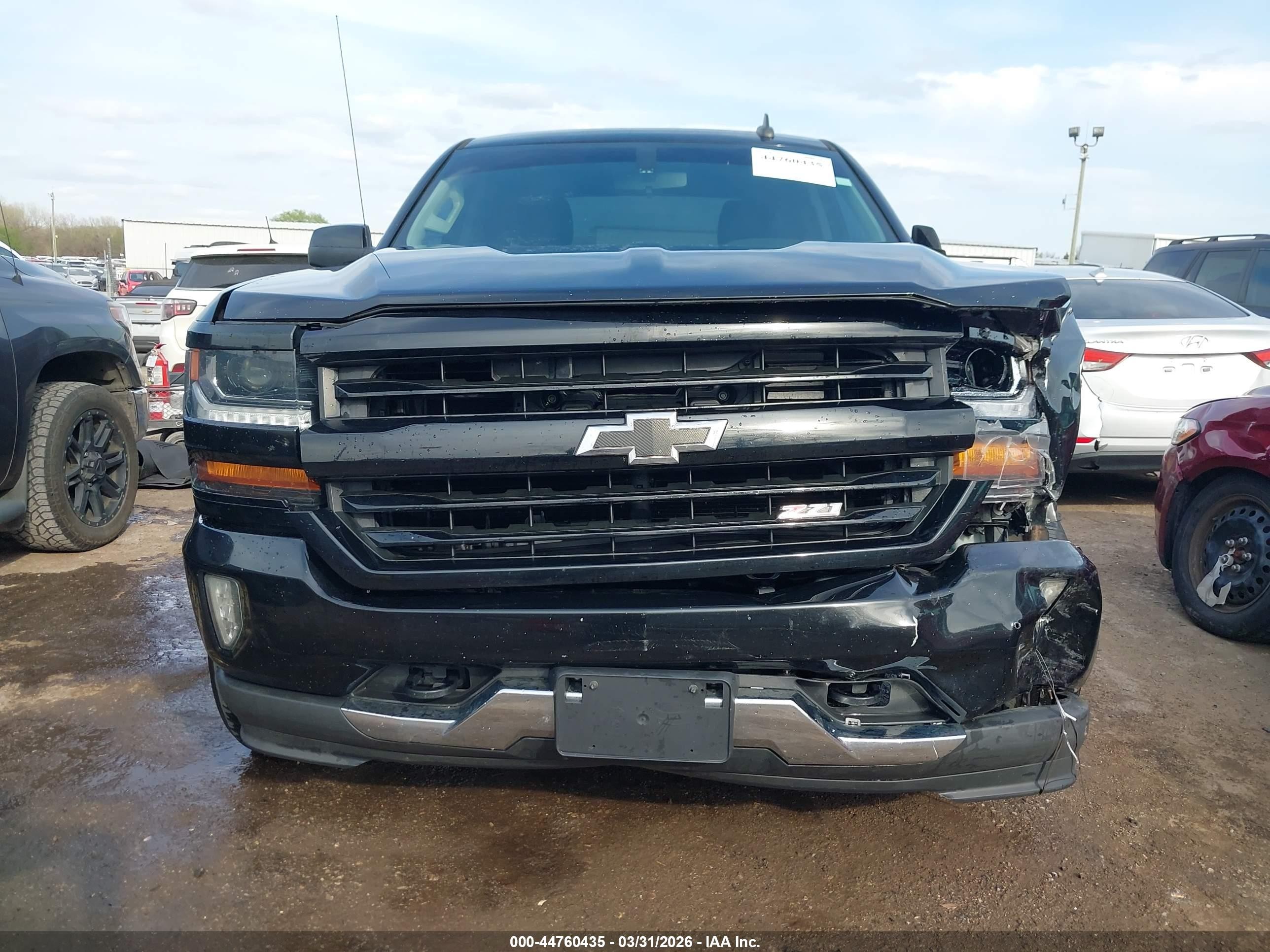2018 Chevrolet Silverado 1500 2lt Черный vin: 3GCUKREC6JG501426