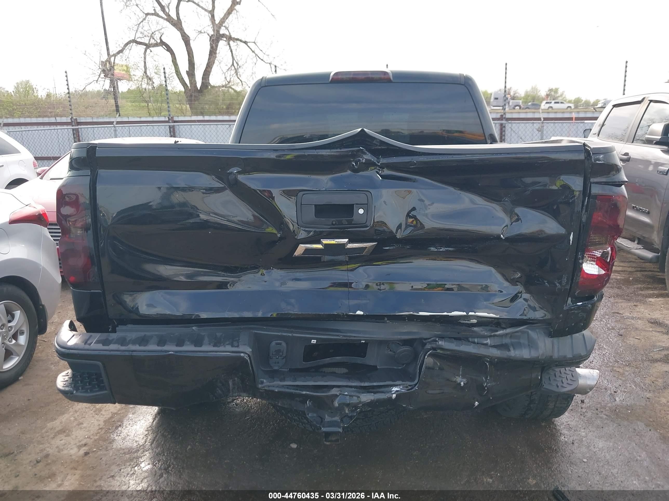 2018 Chevrolet Silverado 1500 2lt Черный vin: 3GCUKREC6JG501426
