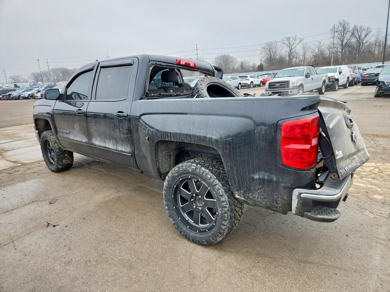 2015 Chev Silverado Black vin: 3GCUKREC7FG153028