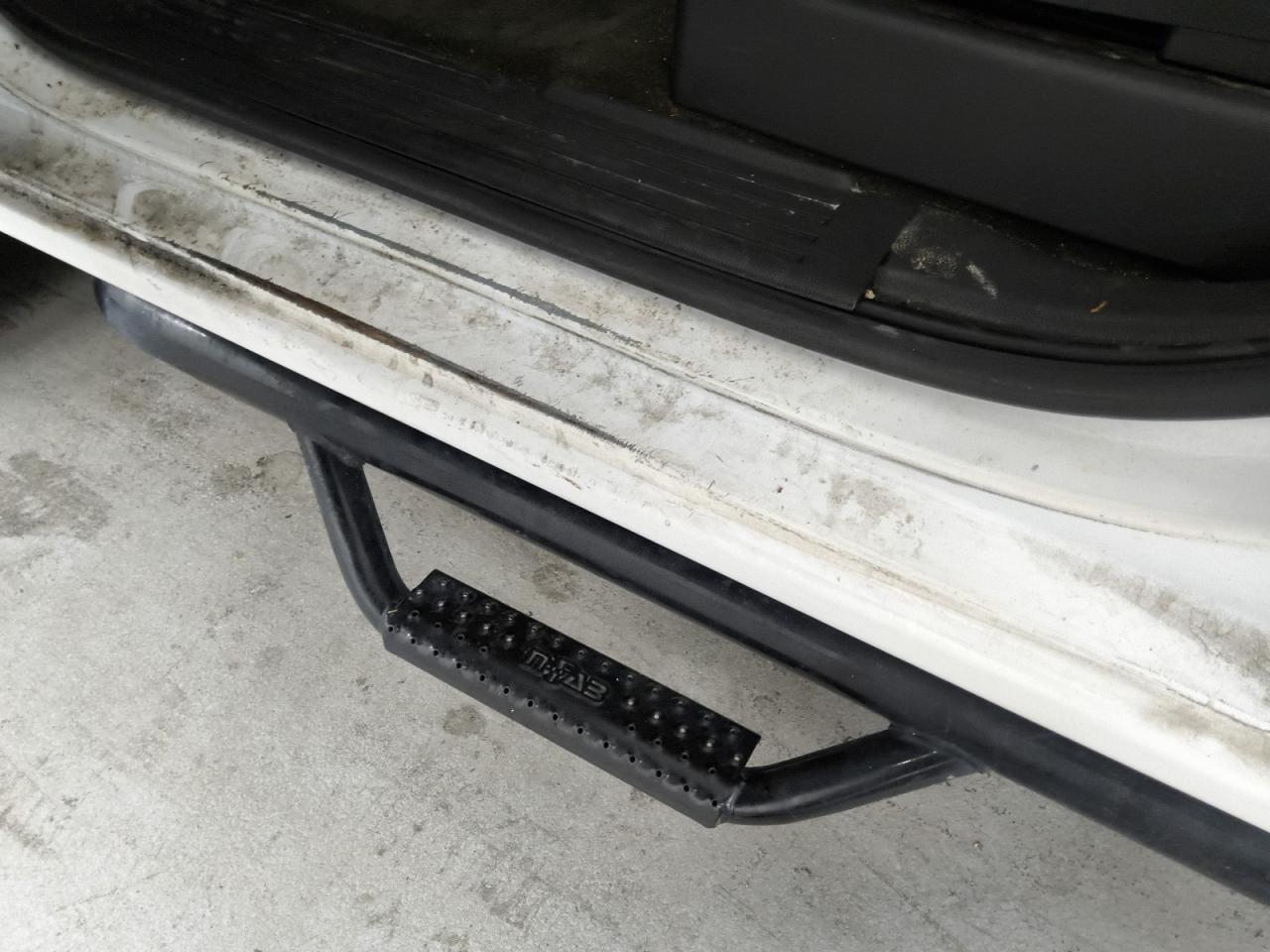 2015 Chevrolet Silverado K1500 Lt White vin: 3GCUKREC7FG519294 Damage: Left Rocker Panel, Heavy Scratch, 2 To 3 Inches