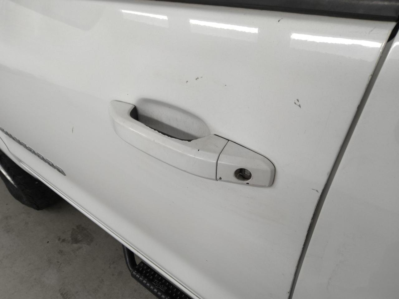 2015 Chevrolet Silverado K1500 Lt White vin: 3GCUKREC7FG519294 Damage: Left Front Door, Multiple Scratches Heavy, 3