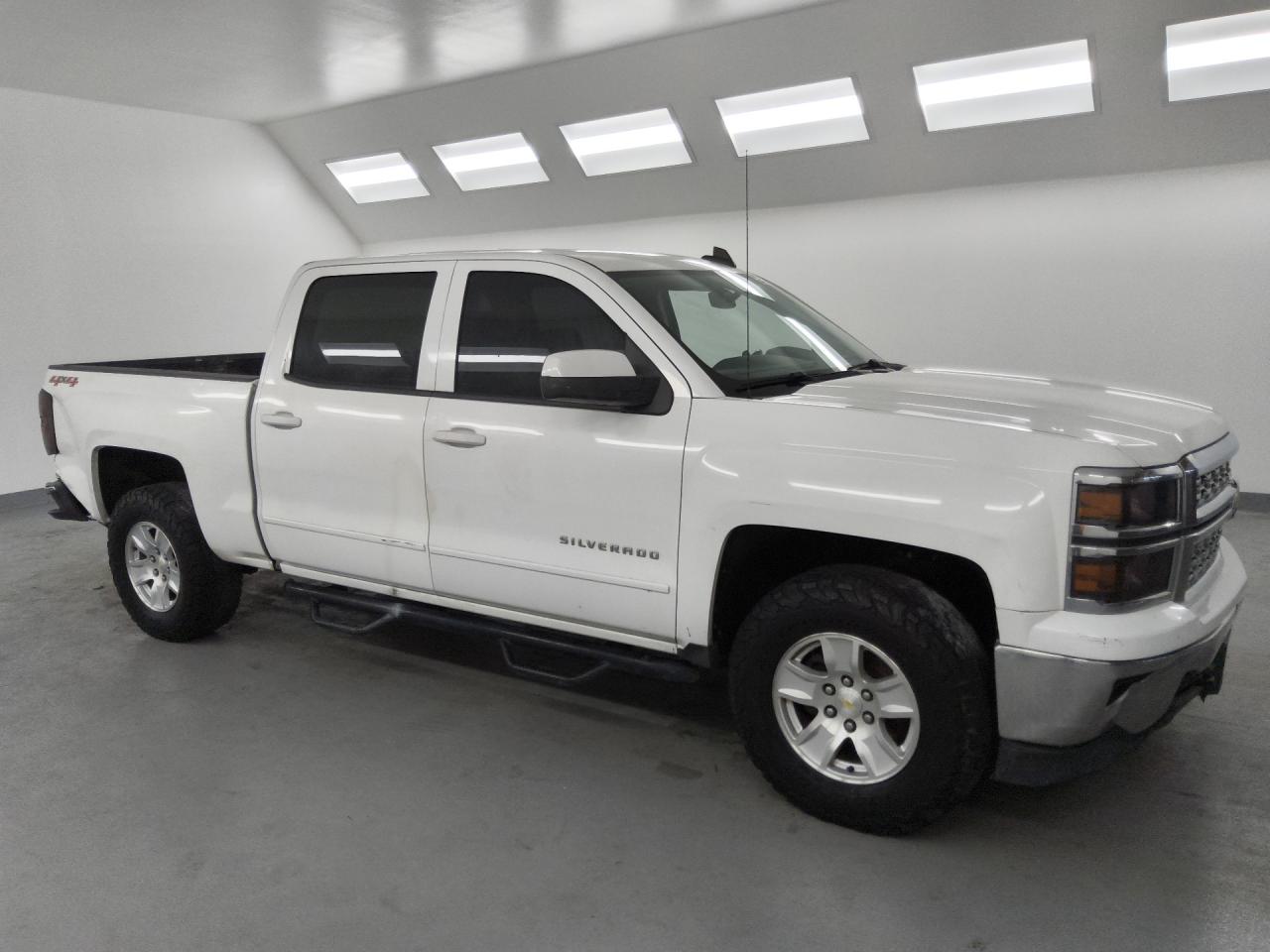 2015 Chevrolet Silverado K1500 Lt White vin: 3GCUKREC7FG519294 Damage: Right Rear Window, Inoperable, Repair Required