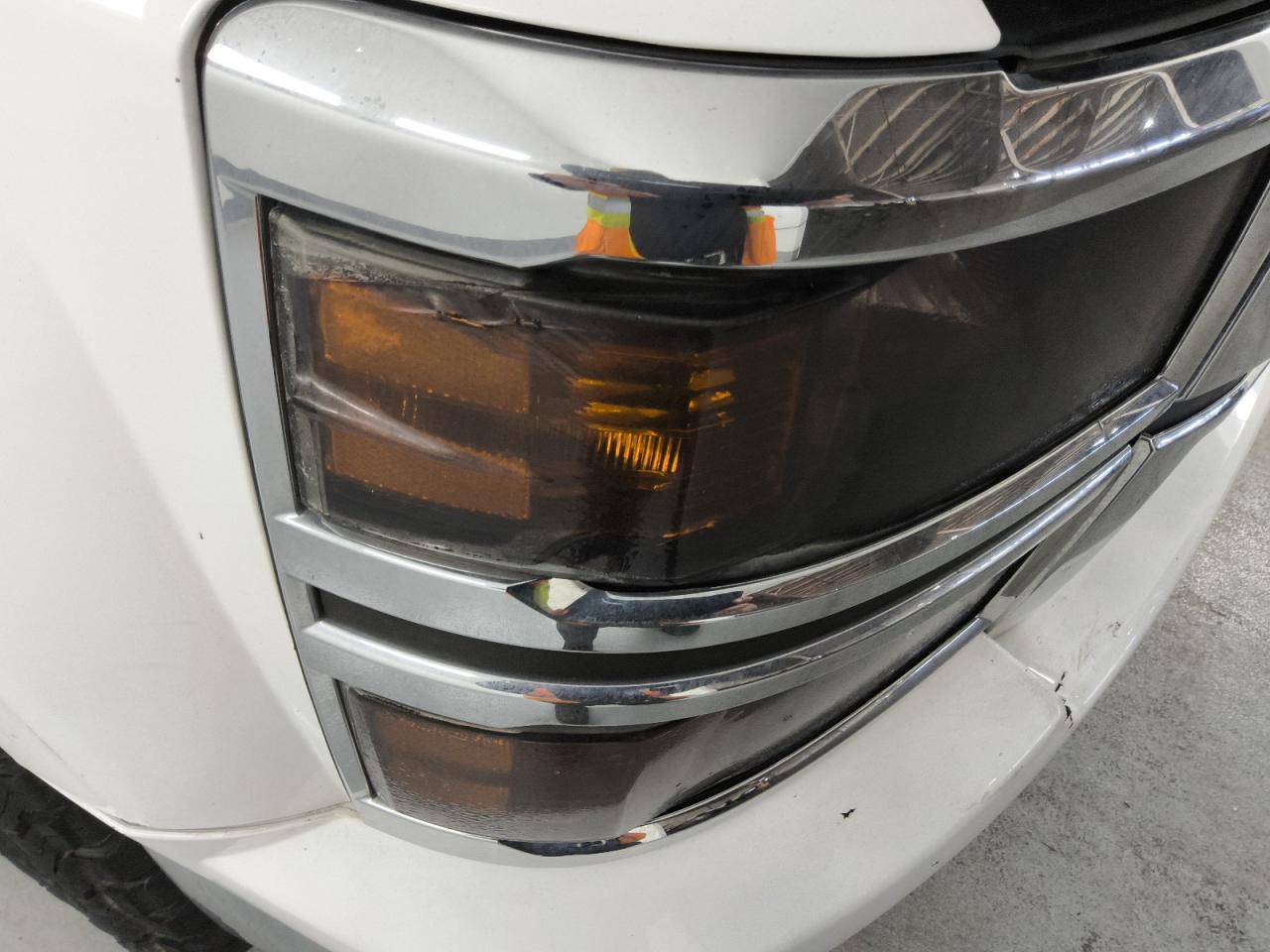 2015 Chevrolet Silverado K1500 Lt White vin: 3GCUKREC7FG519294 Damage: Right Head Lamp, Faded, Repair Required