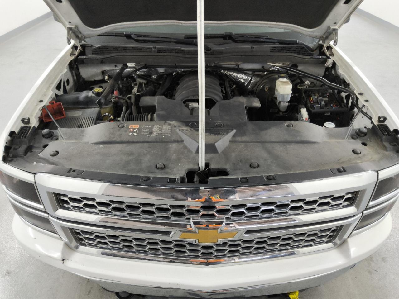 2015 Chevrolet Silverado K1500 Lt White vin: 3GCUKREC7FG519294 Damage: Battery, Missing, Replacement Required