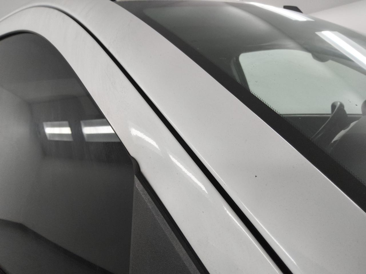 2015 Chevrolet Silverado K1500 Lt White vin: 3GCUKREC7FG519294 Damage: Right Drip Rail, Chipped, 2
