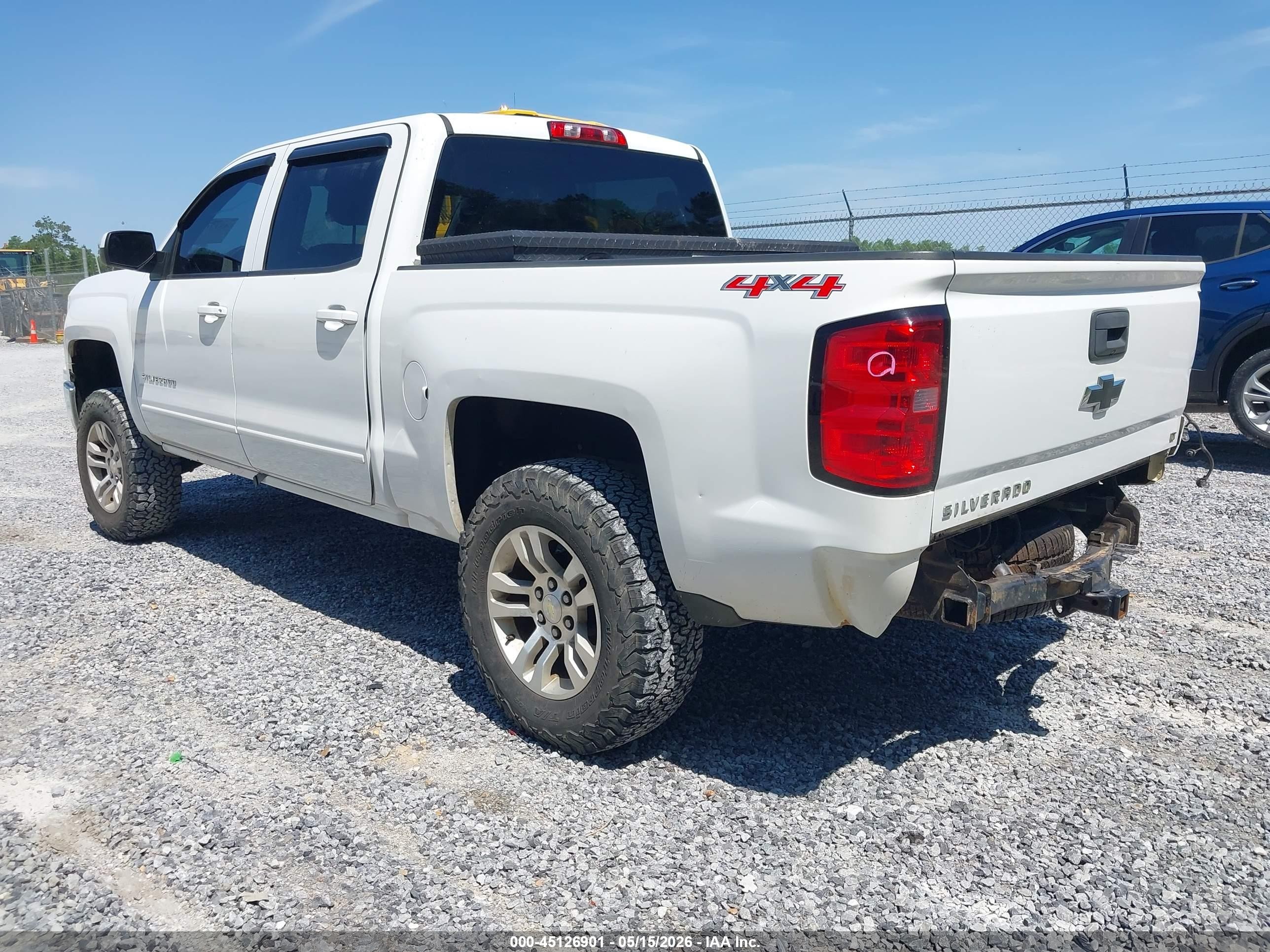 2015 Chevrolet Silverado 1500 1lt Белый vin: 3GCUKREC7FG531834