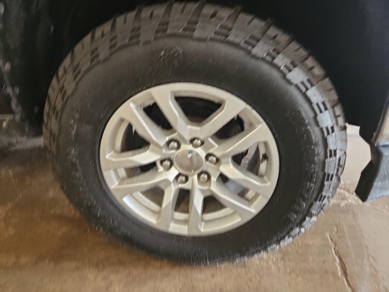 2016 Chevrolet Silverado K1500 Lt Gray vin: 3GCUKREC7GG106471 Damage: Right Front Wheel, Chipped, 2