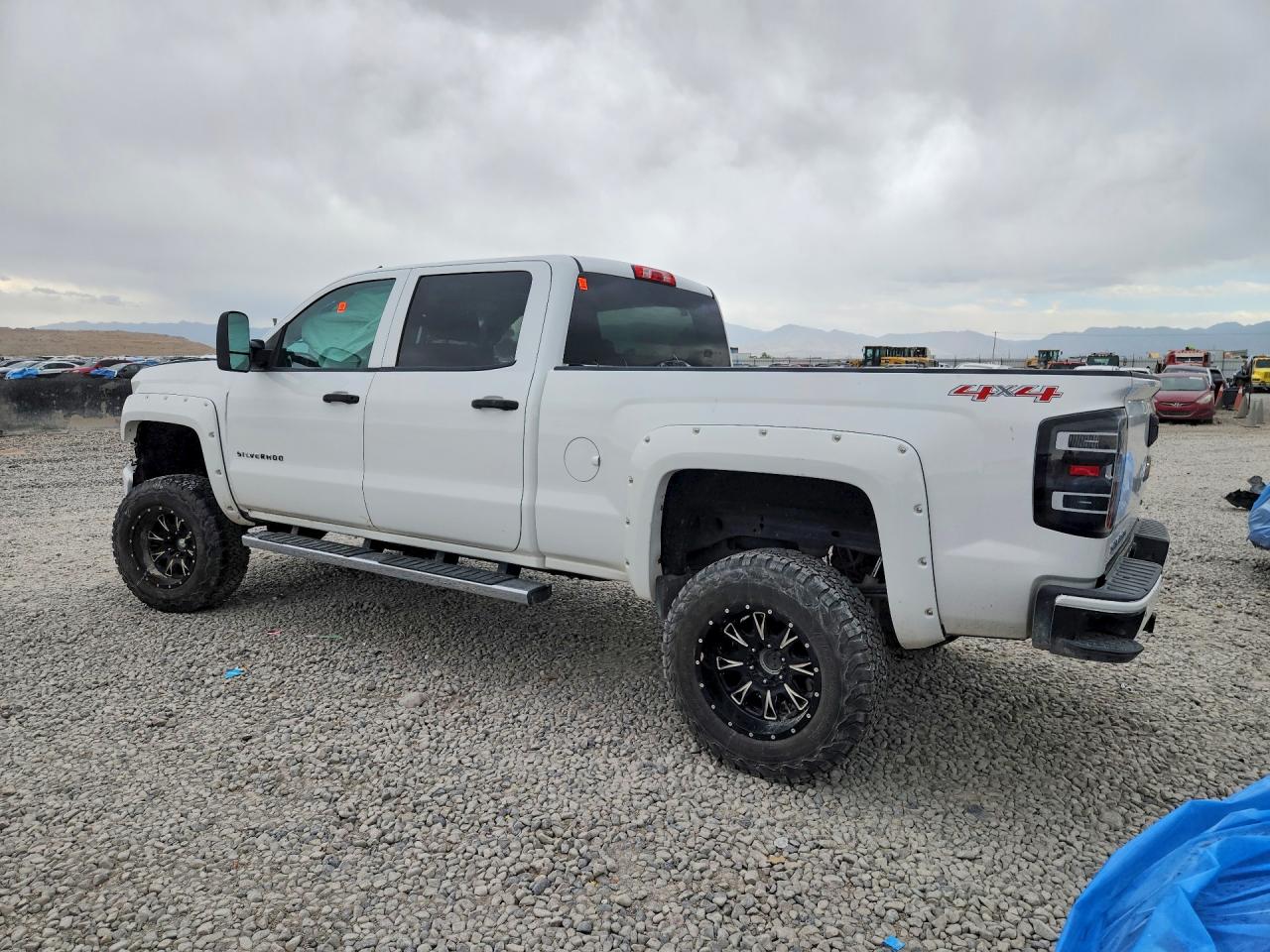 2014 Chevrolet Silverado K1500 Lt White vin: 3GCUKREC8EG359165