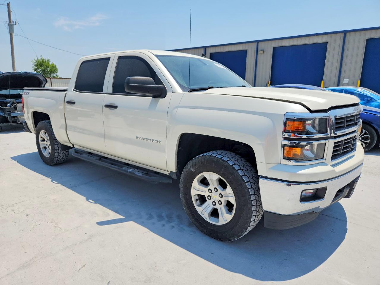 2014 Chevrolet Silverado K1500 Lt White vin: 3GCUKREC8EG435001