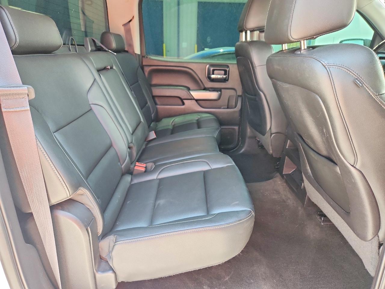 2014 Chevrolet Silverado K1500 Lt White vin: 3GCUKREC8EG435001