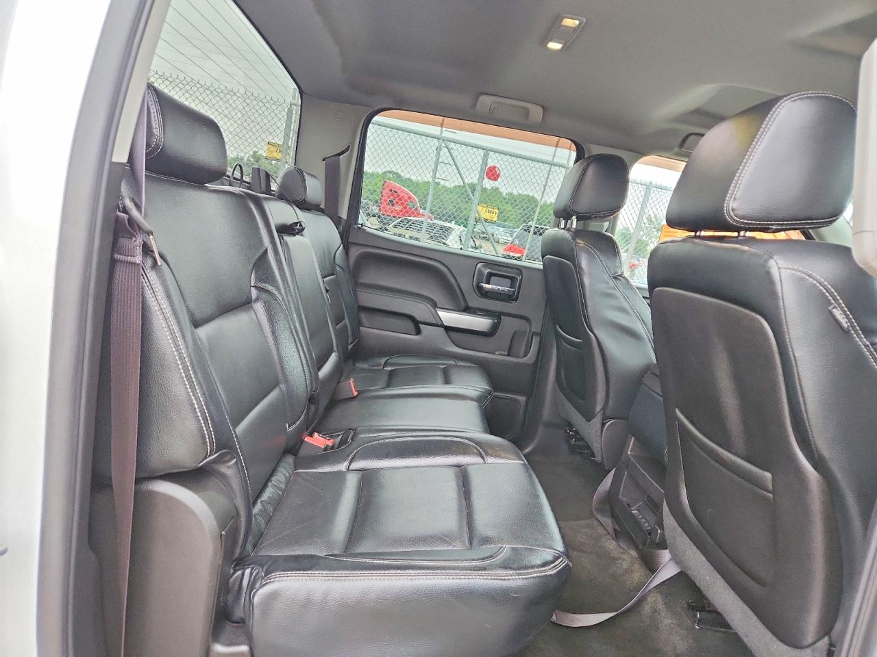 2015 Chevrolet Silverado K1500 Lt Белый vin: 3GCUKREC8FG173837