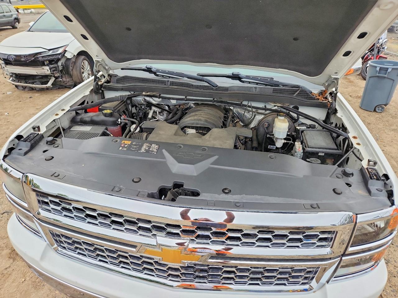 2015 Chevrolet Silverado K1500 Lt Белый vin: 3GCUKREC8FG173837