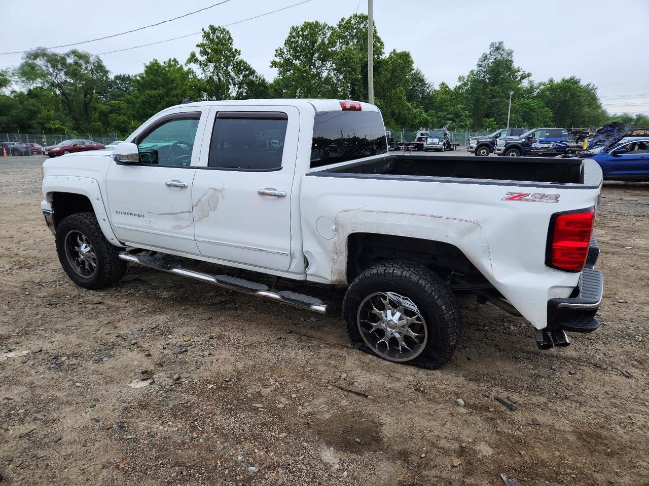 2015 Chevrolet Silverado K1500 Lt Белый vin: 3GCUKREC8FG173837